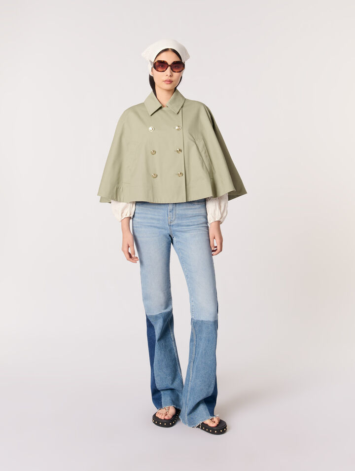 Kurzer Trenchcoat im Cape-Stil