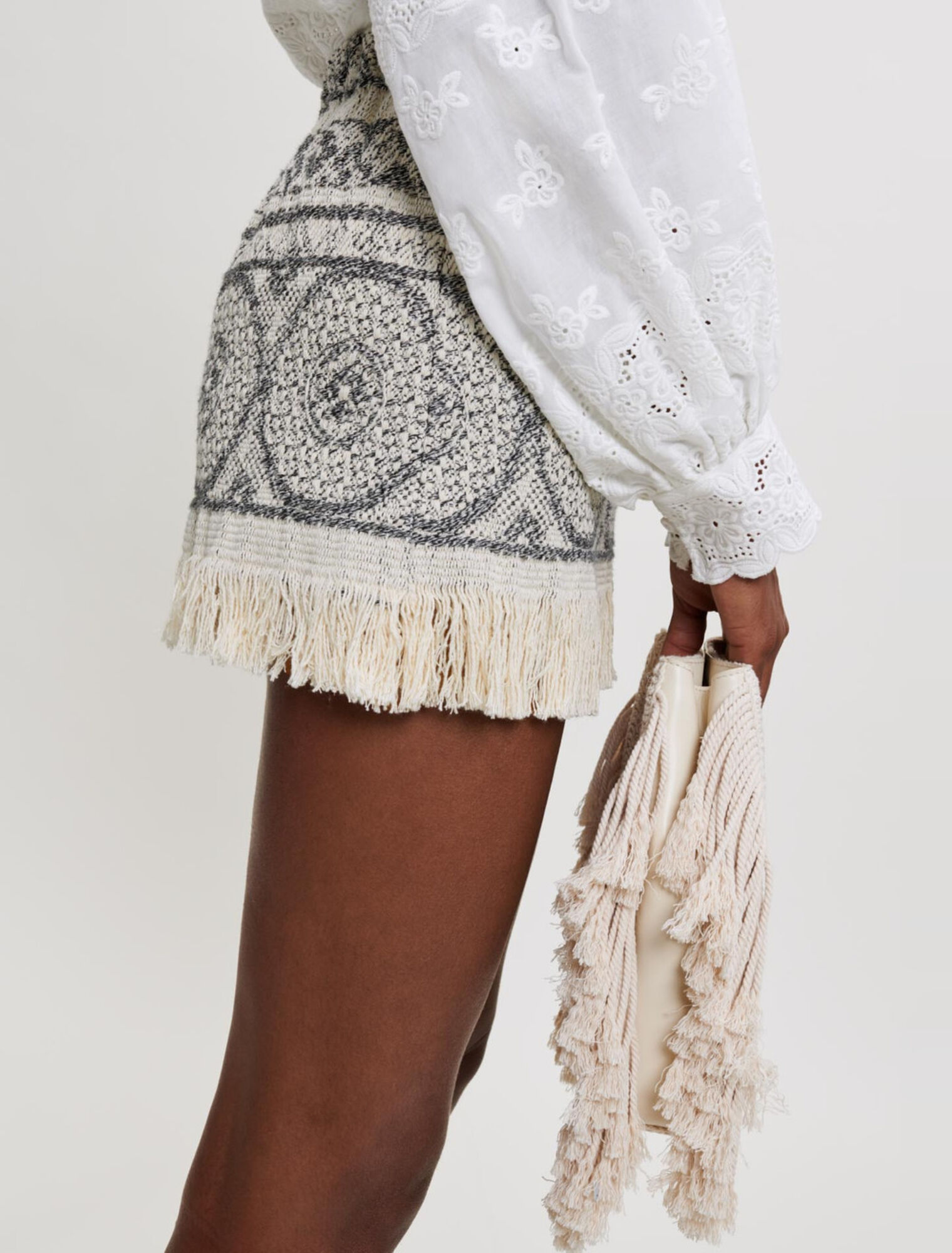 Shorts-Optik aus Jacquard mit Fransen