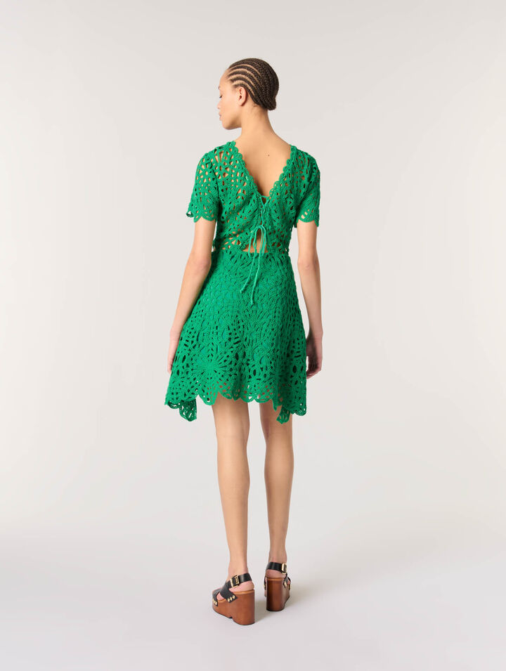 Kurzes gehäkeltes Kleid