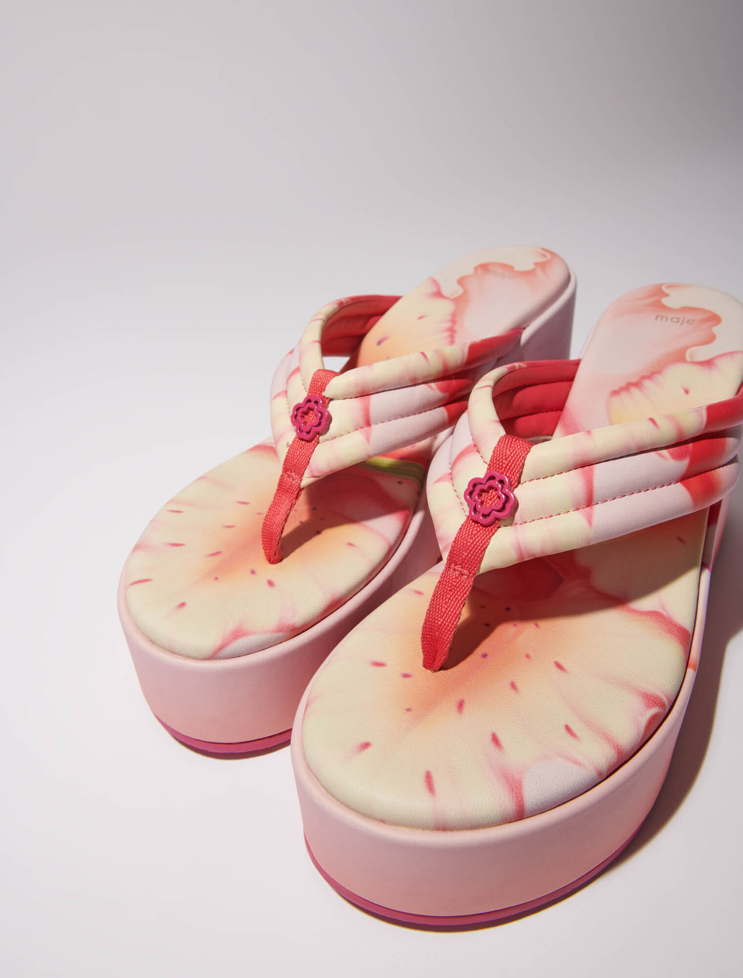 Plateau-Sandalen mit Blumenprint
