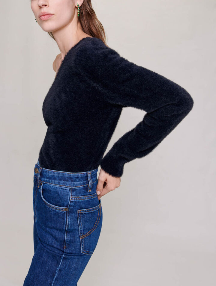 Asymmetrischer Pullover