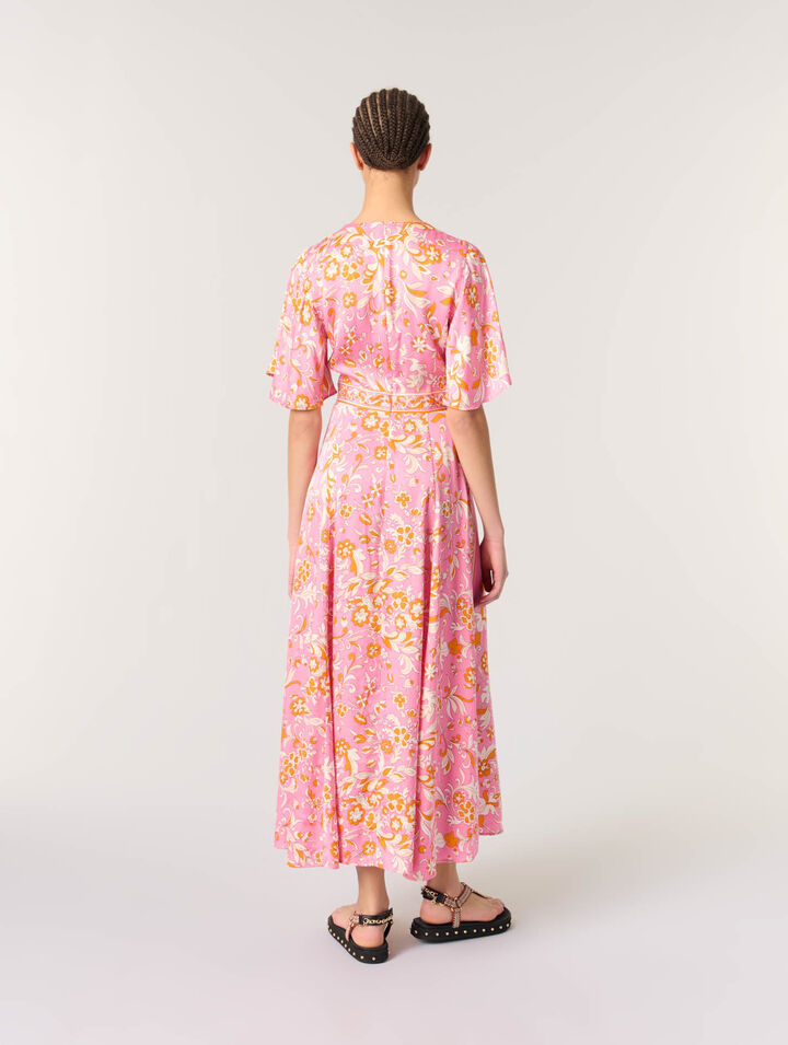 Langes fließendes Kleid mit Print