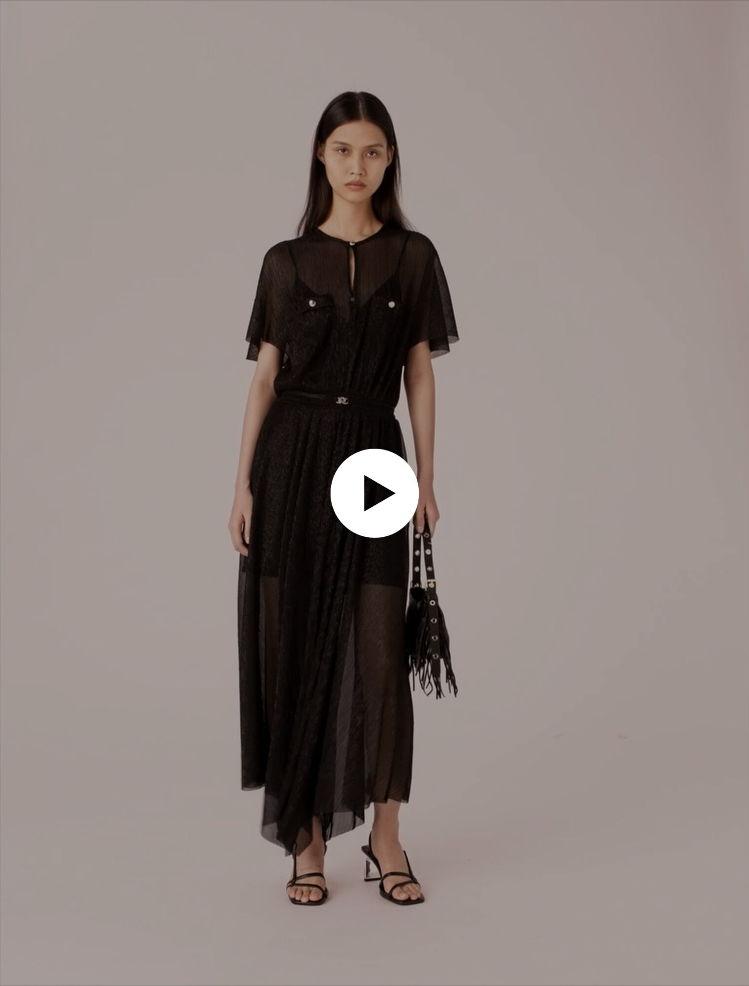 Langes metallisches Kleid