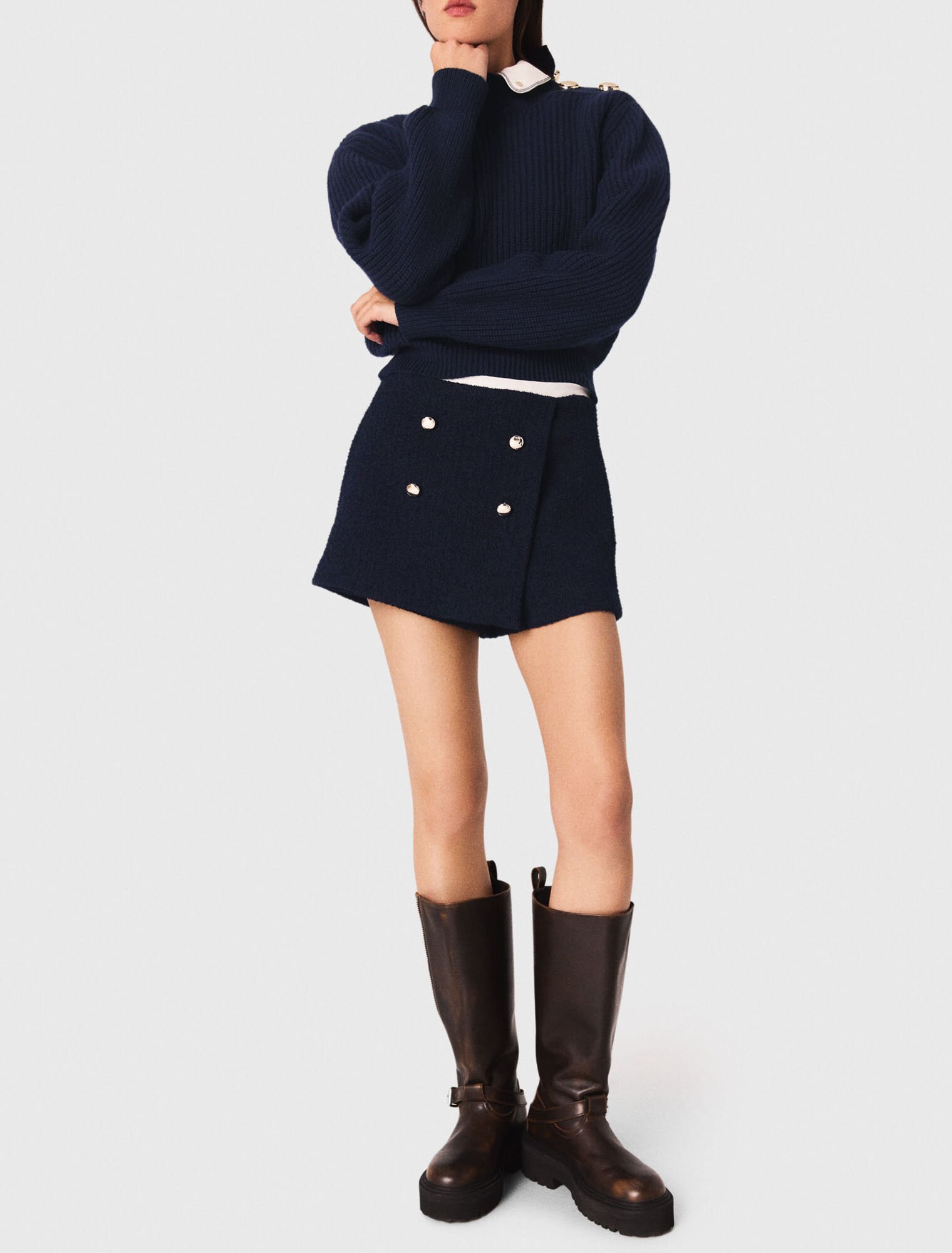 Shorts aus Tweed mit Kontrastband