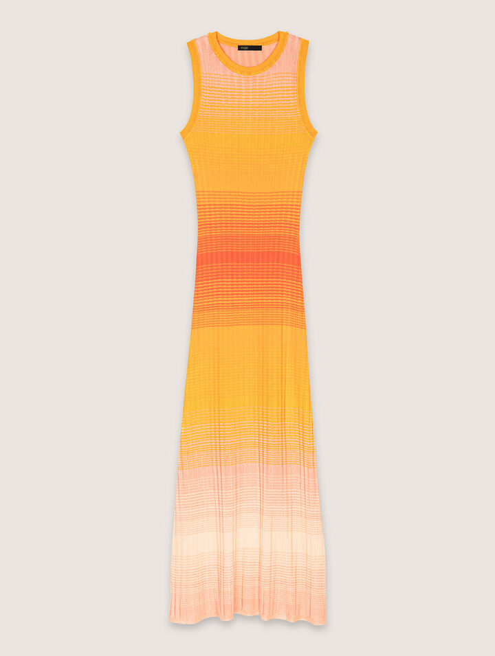 Langes Strickkleid mit Batik-Muster