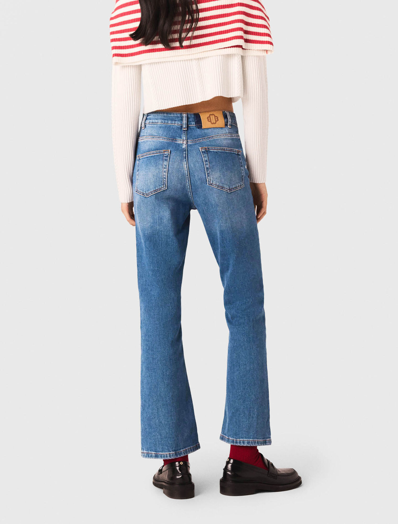 Denim jeans with pockets
