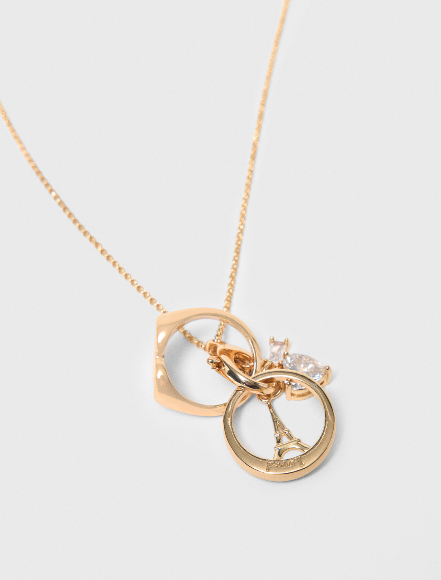 Goldene Halskette mit Ringdetails