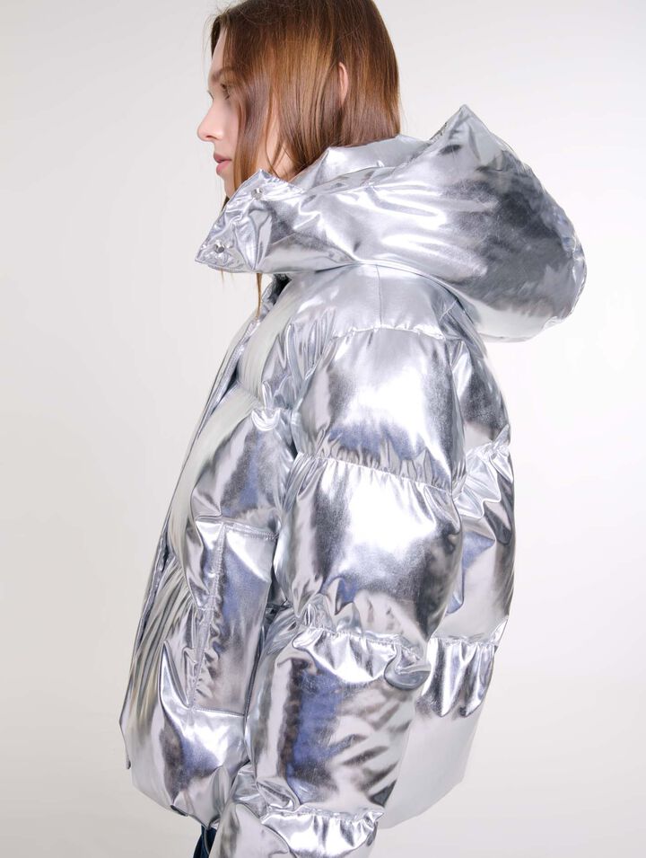 Silberne Daunenjacke mit Kapuze