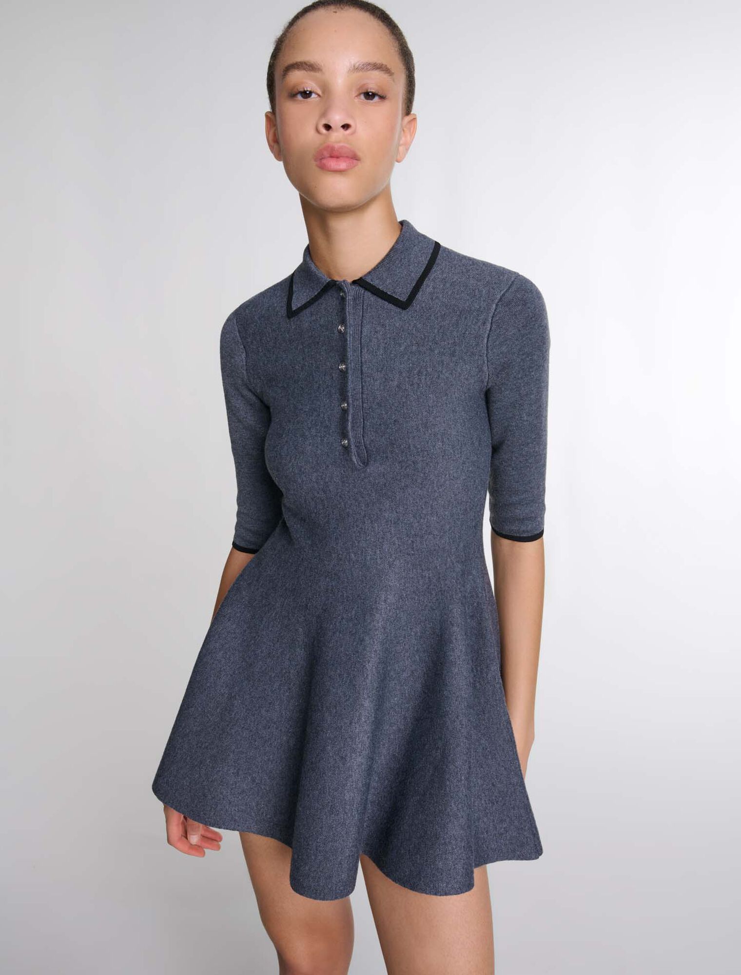 Kurzes Strickkleid