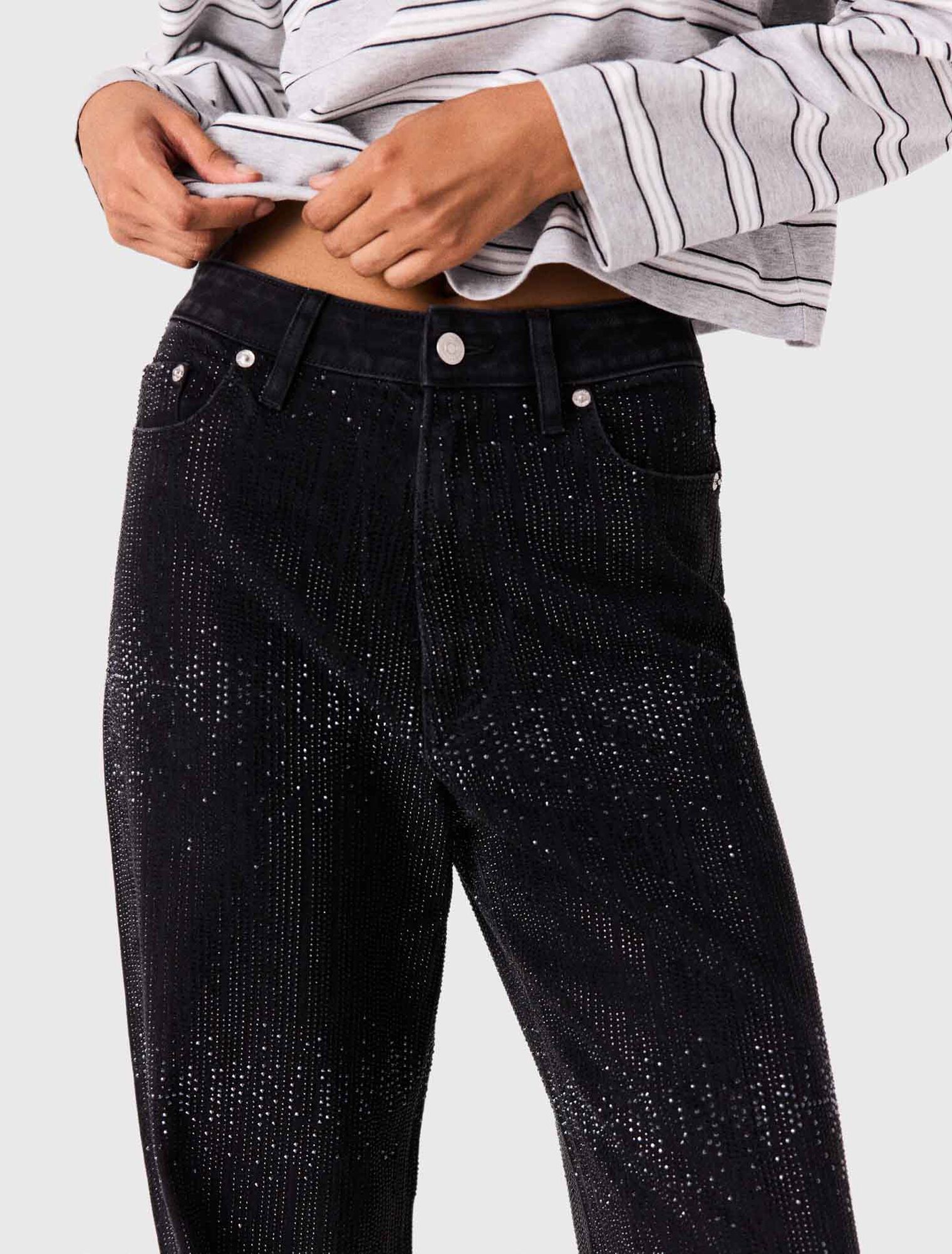 Weite Jeans mit Strass