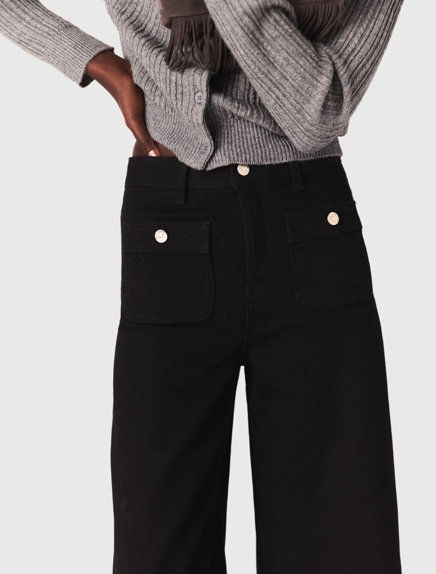 Gerade Jeans mit aufgesetzten Taschen