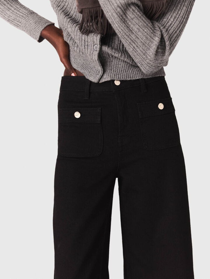 Gerade Jeans mit aufgesetzten Taschen