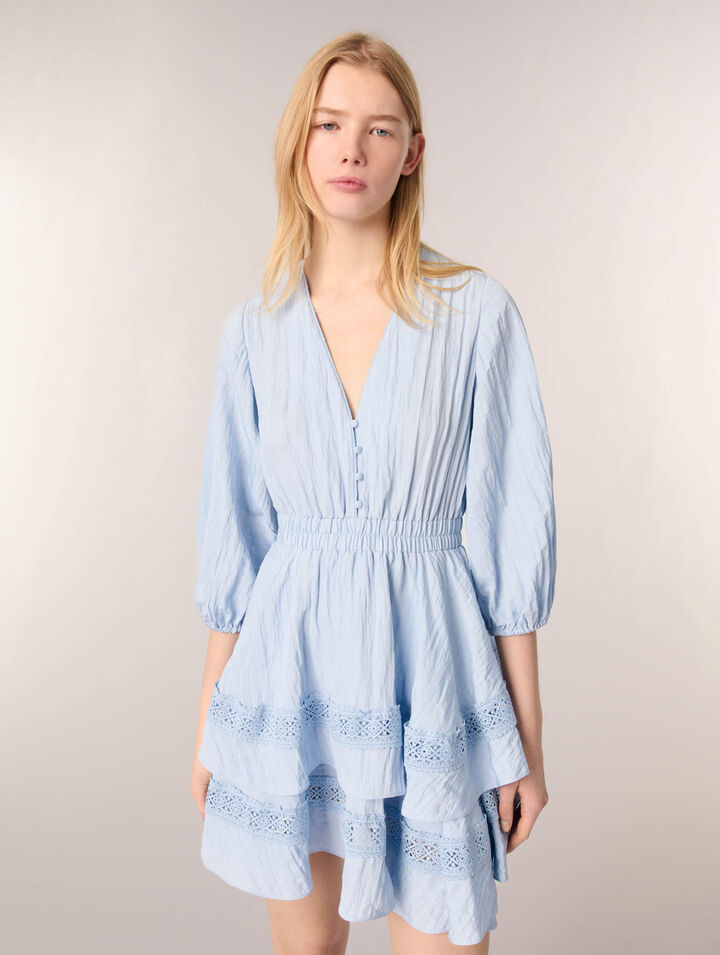 Kleid mit Volants und Spitze