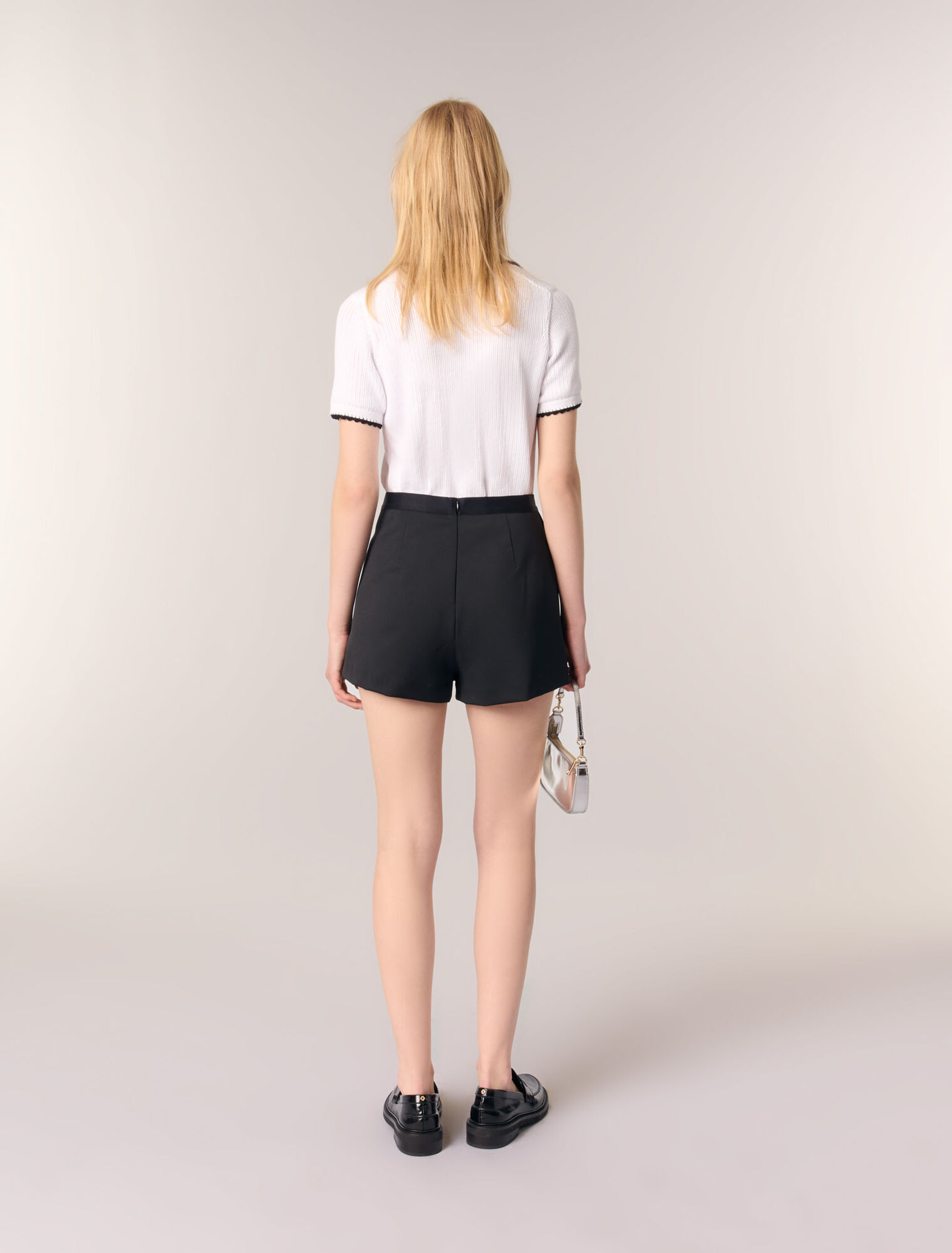 Gerade, plissierte Shorts