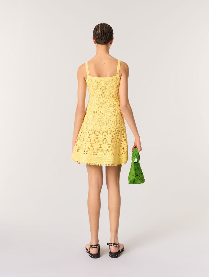 Kurzes gehäkeltes Trägerkleid