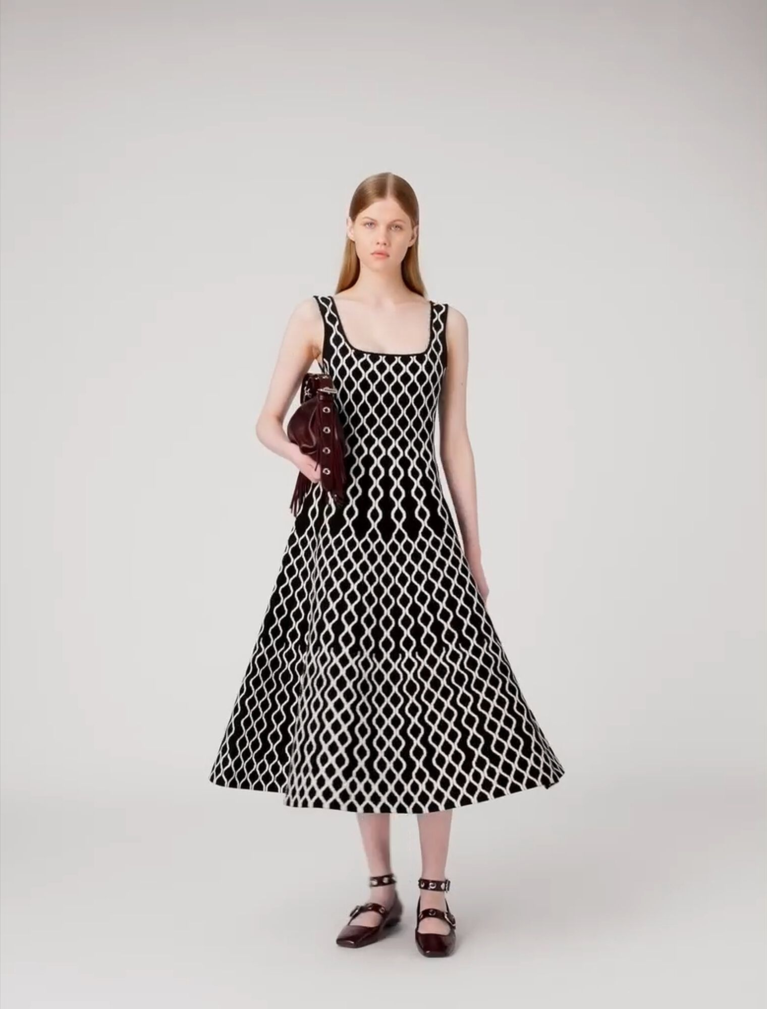 Midikleid aus Jacquard-Strick