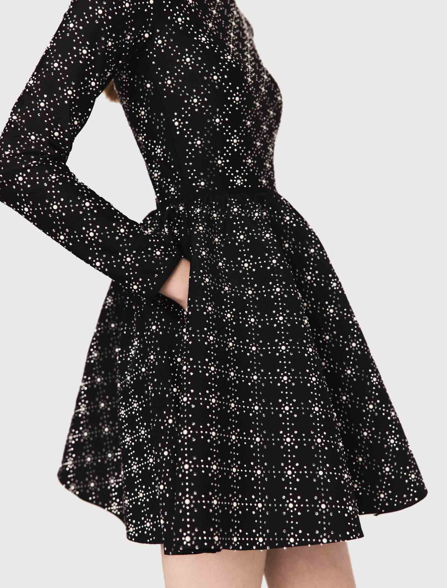 Skaterkleid mit Perlen und Strass