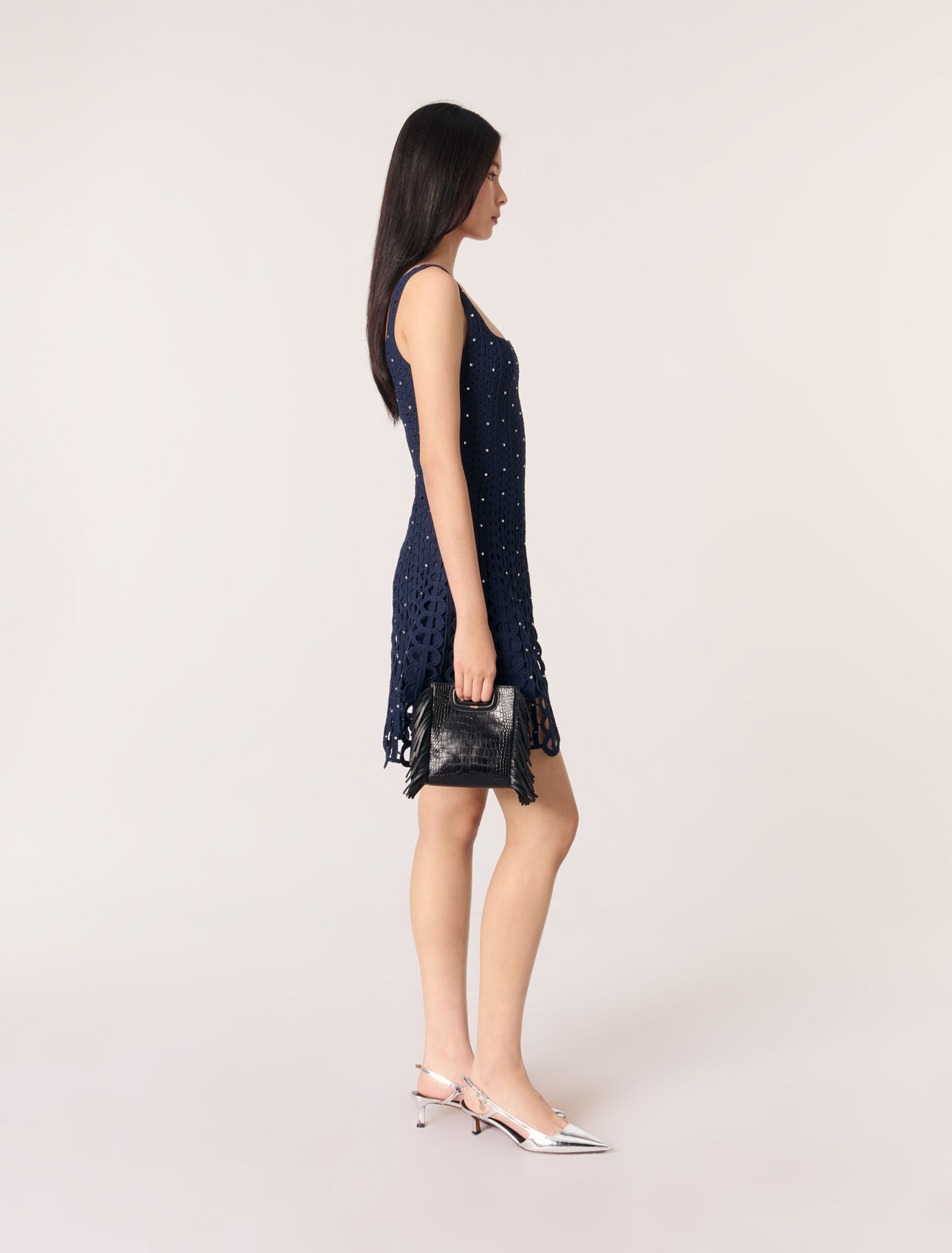 Kurzes Häkelkleid mit Strass
