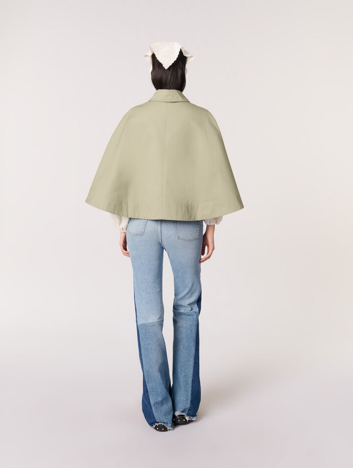 Kurzer Trenchcoat im Cape-Stil