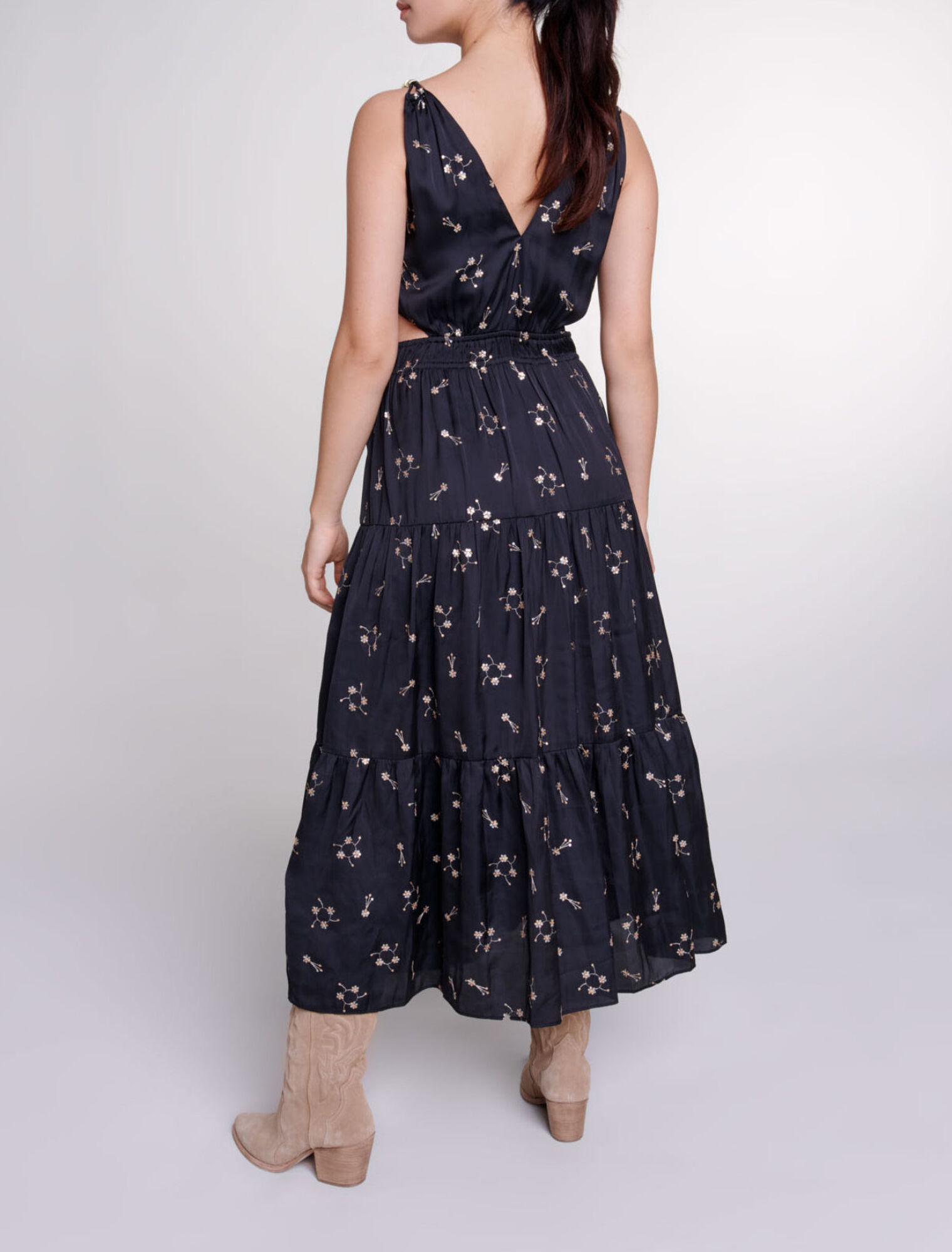 Besticktes Kleid mit Pailletten