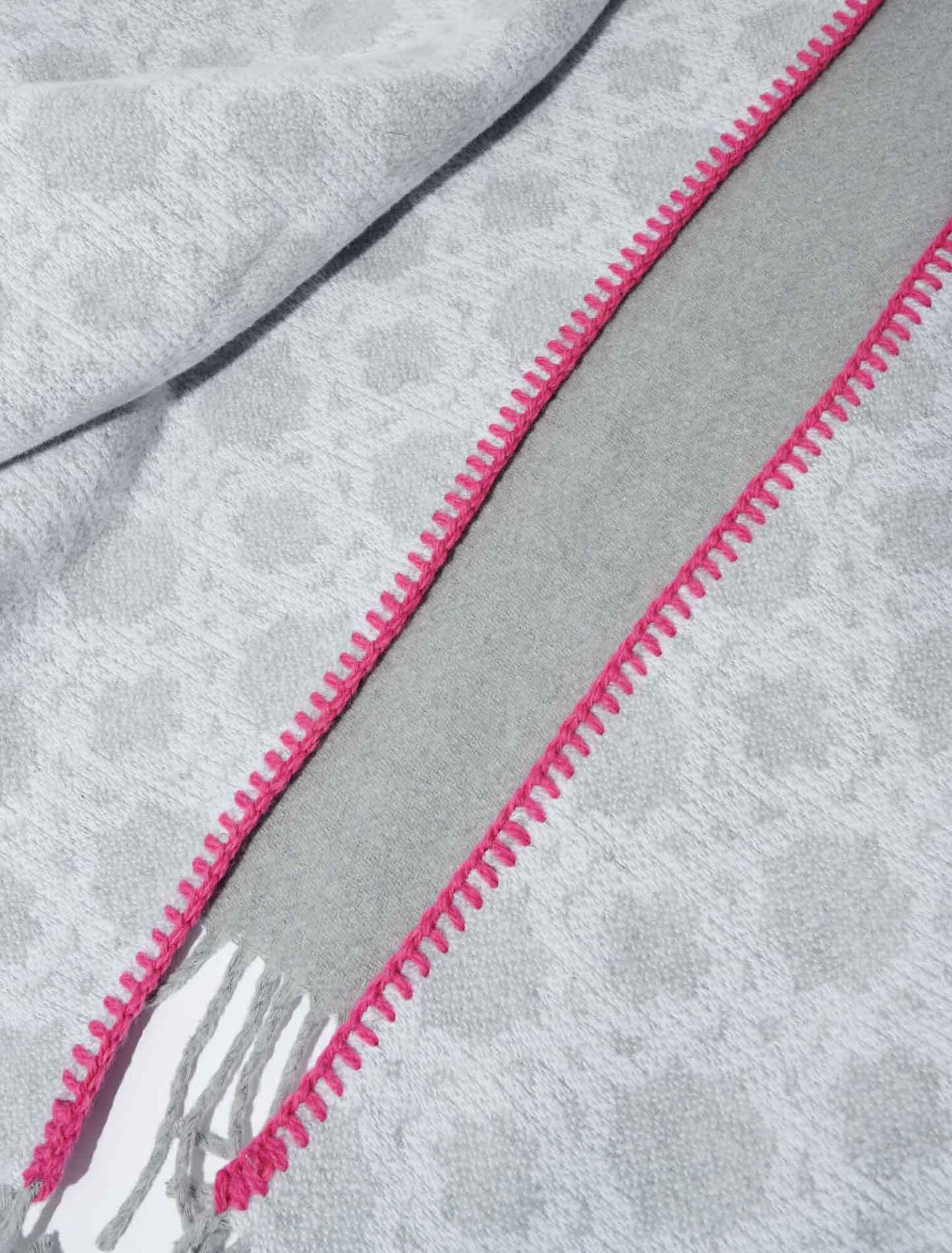 Poncho mit Monogramm