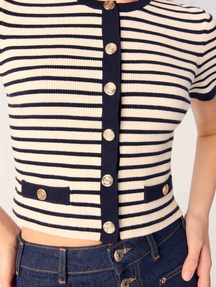 Kurzer Rippstrick-Cardigan