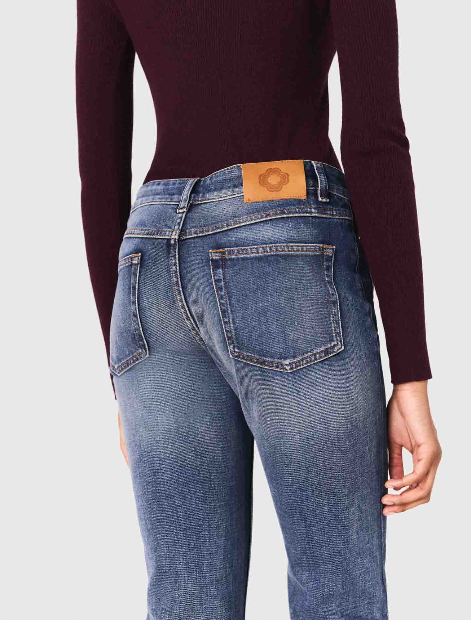 Bootcut-Jeans mit Ziptaschen