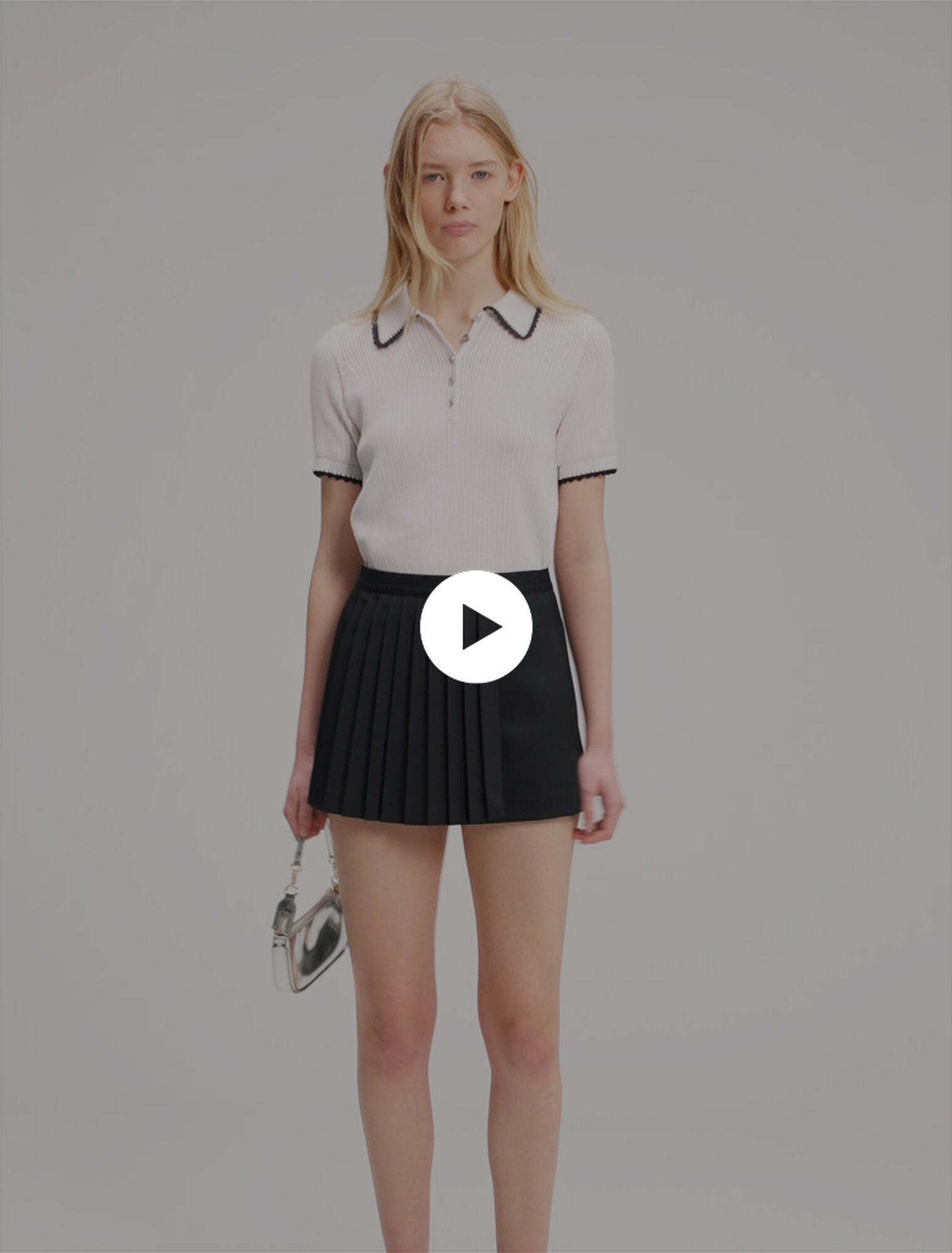 Gerade, plissierte Shorts