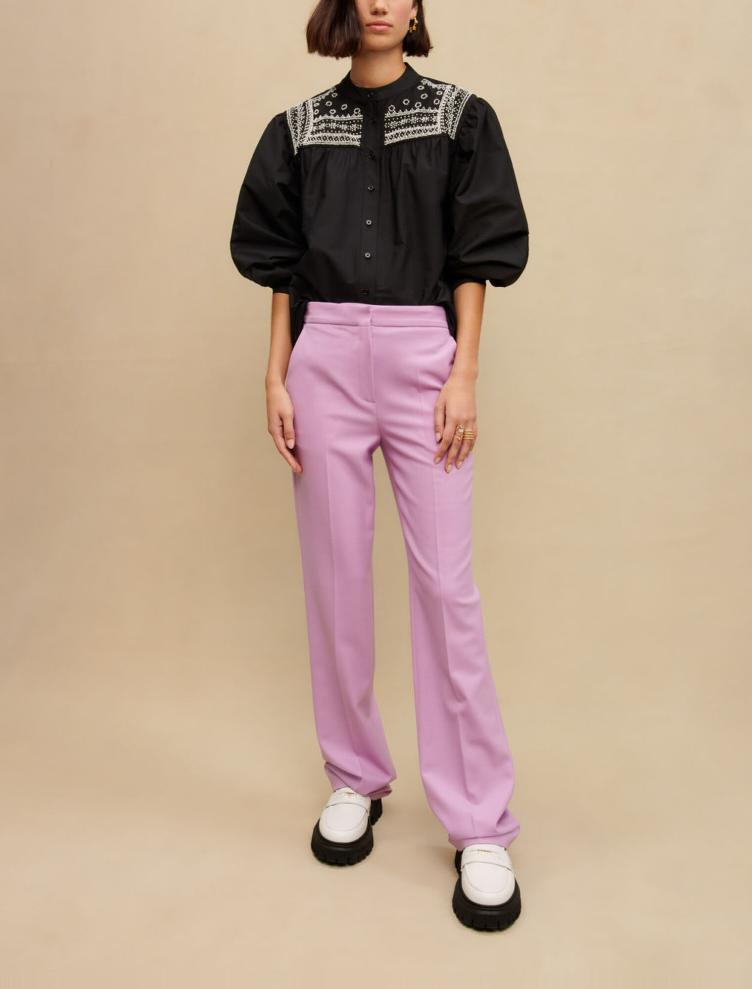 Hemd mit gestickten Details