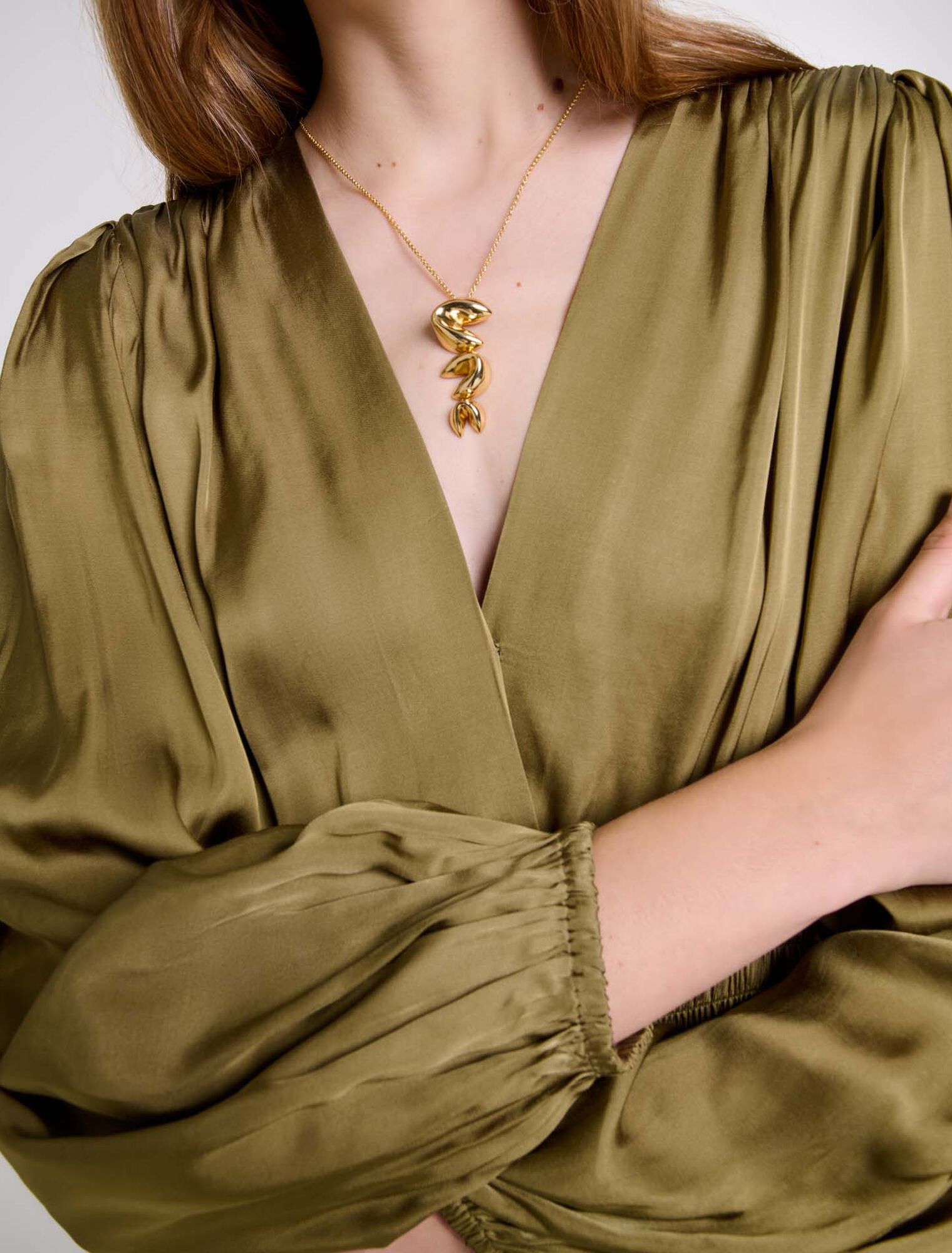 Langes Kleid mit Volants