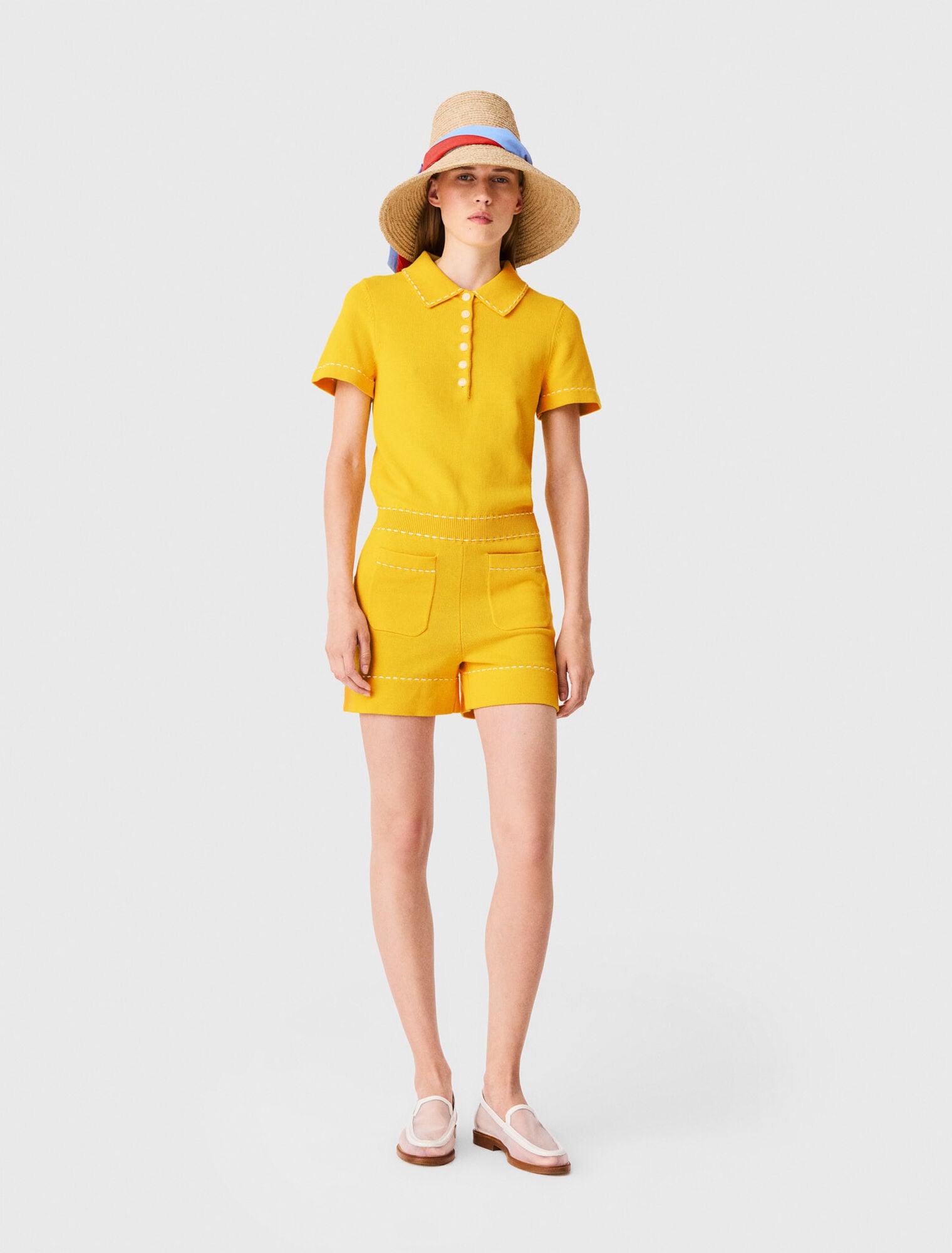 Playsuit aus Strick mit Polokragen
