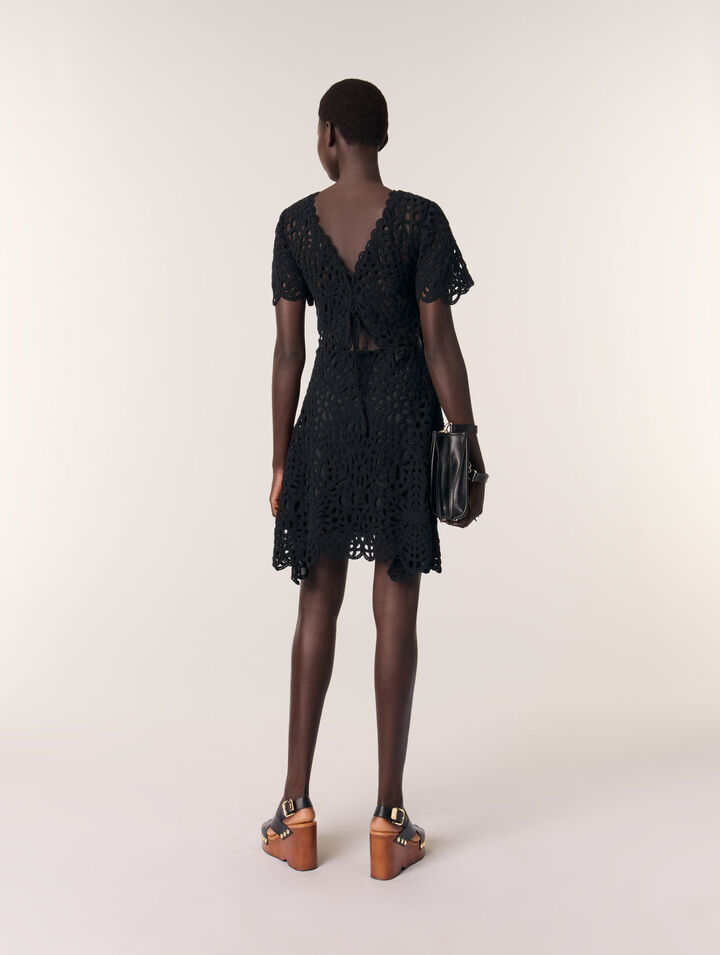 Kurzes gehäkeltes Kleid