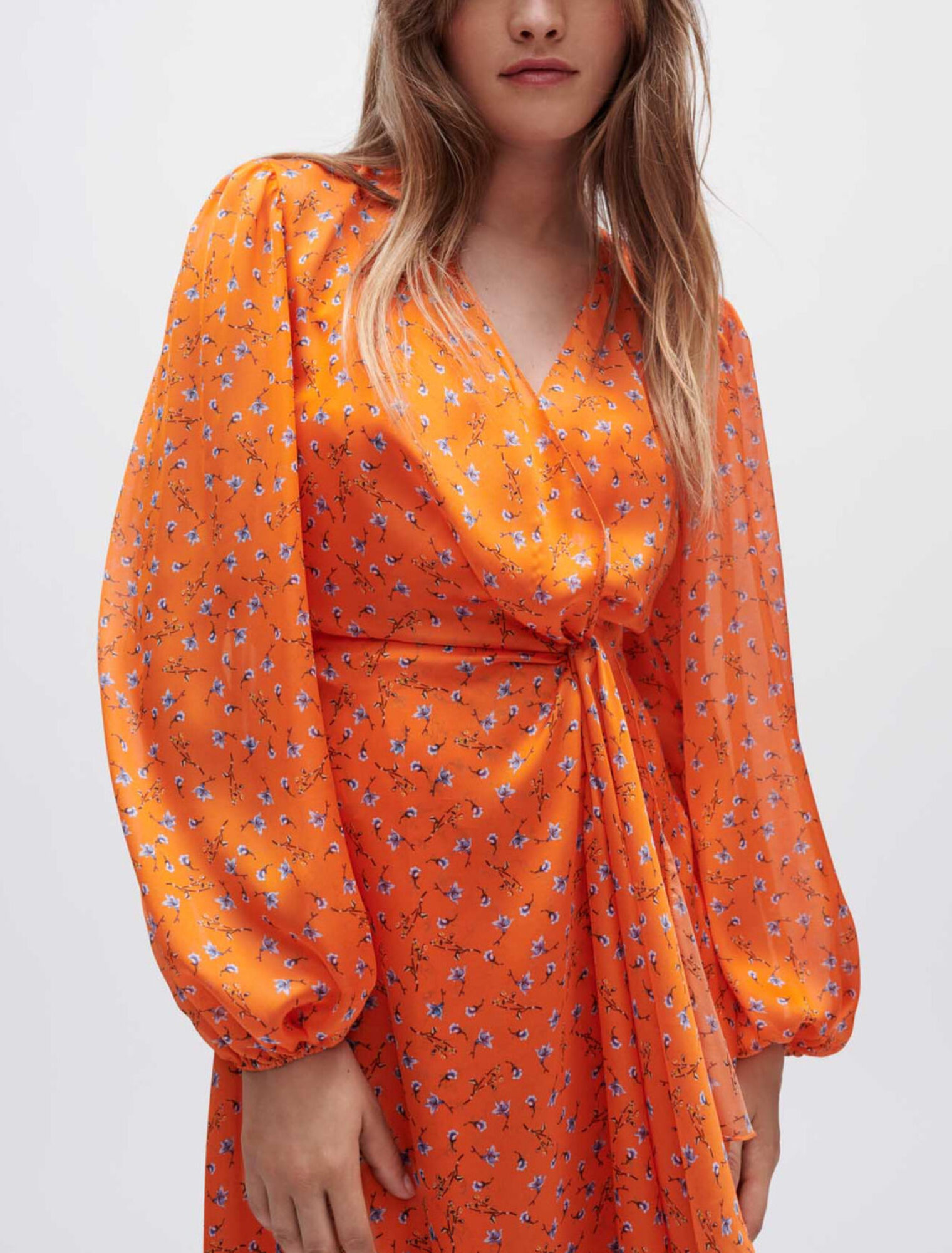 Kleid aus Satin mit Blumenprint