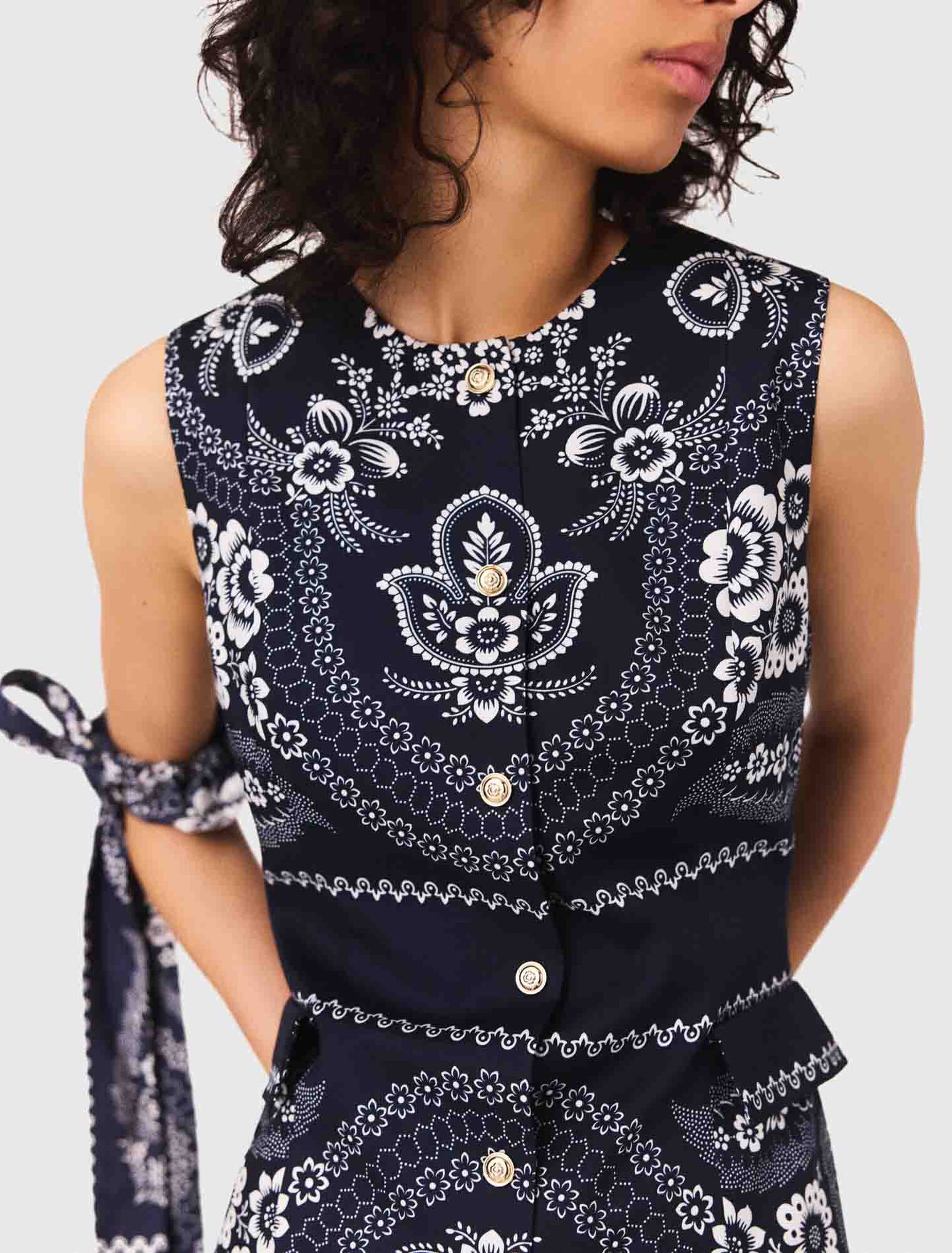 Gerades Kleid mit Print