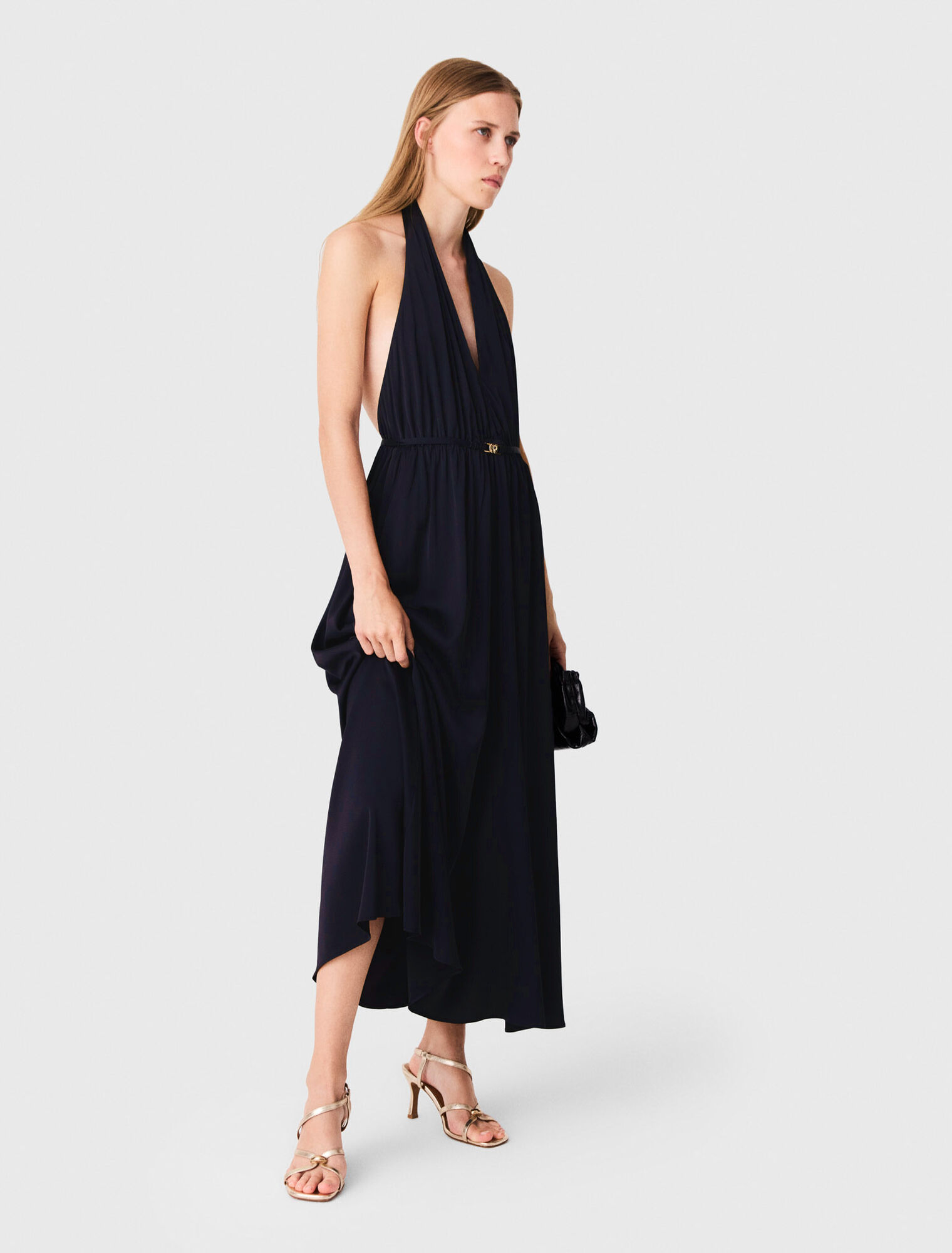 Langes, r&uuml;ckenfreies Plisseekleid