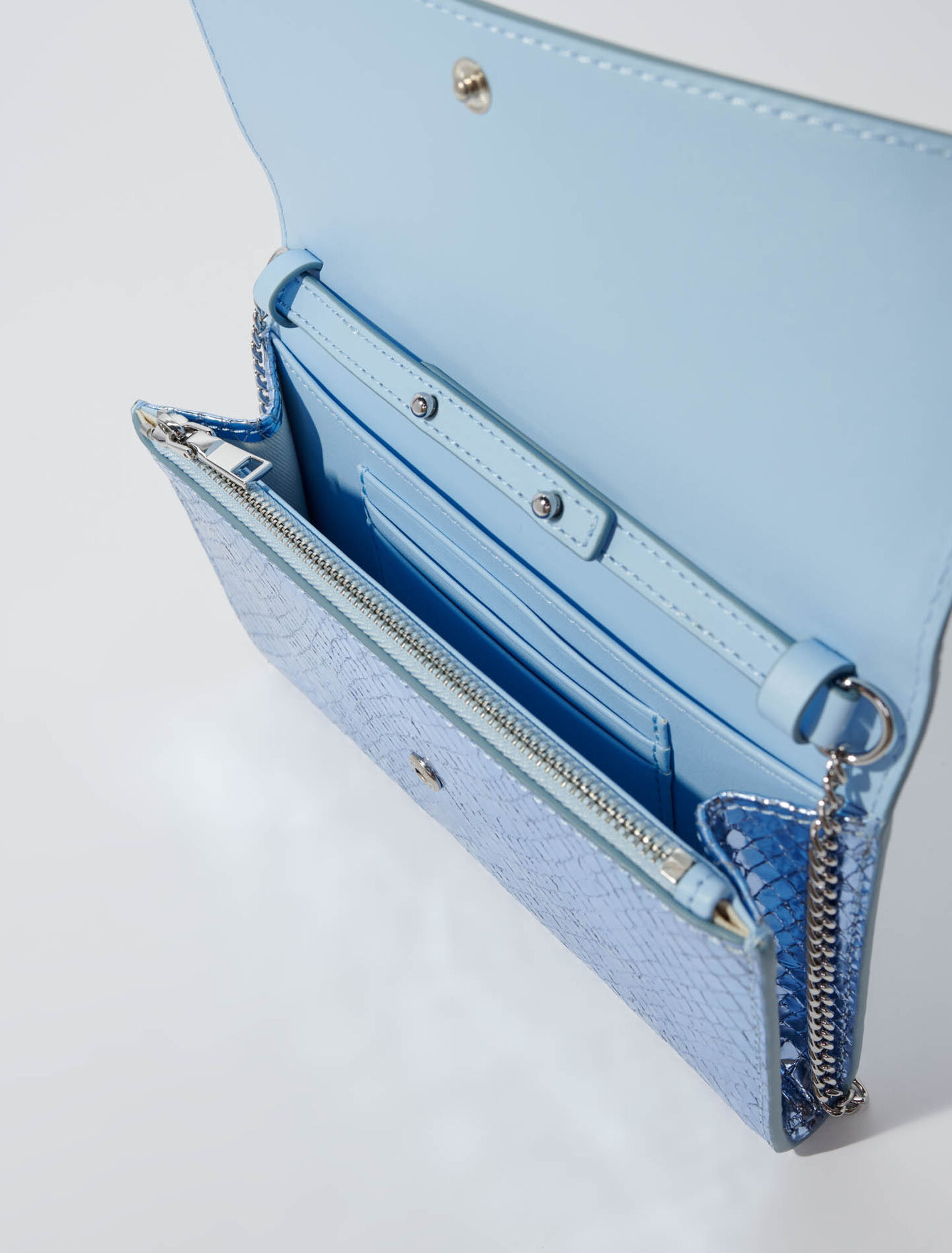 Clutch aus Leder mit Pythonprägung