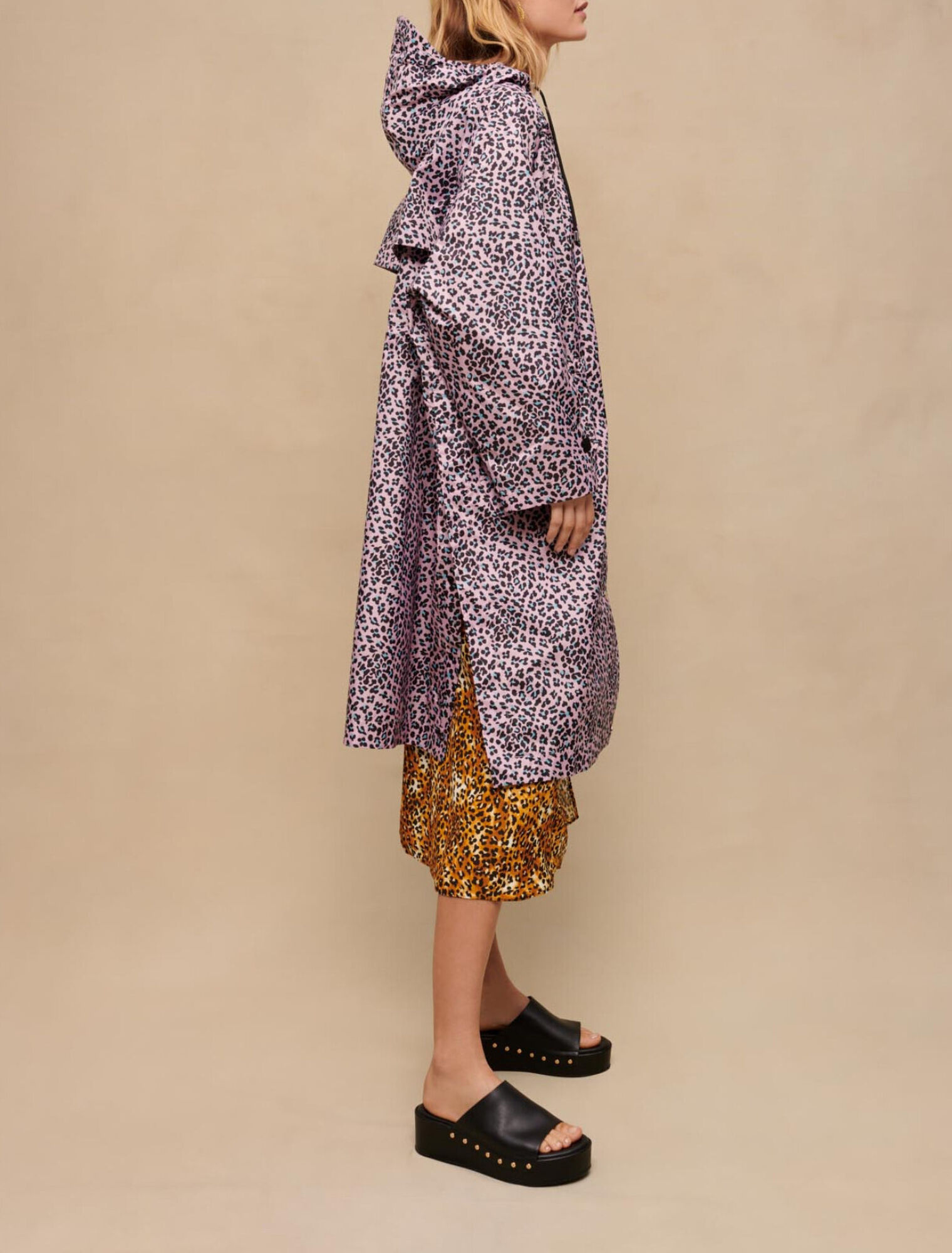 Wasserabweisender Mantel mit Leo-Print