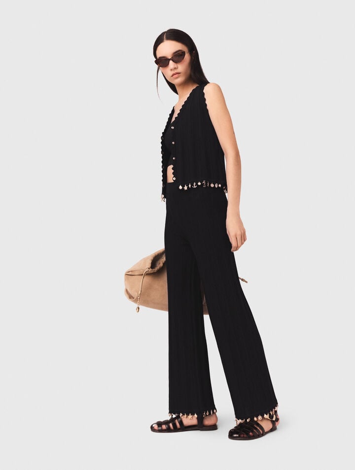 Strickhose mit Schmuck