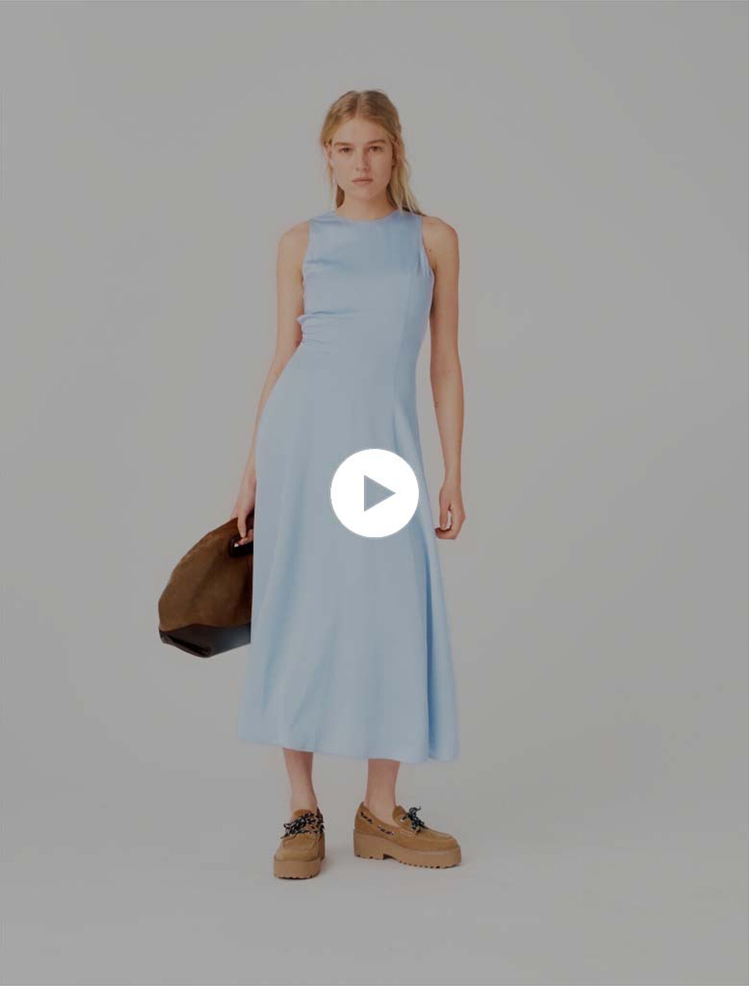 Langes Kleid mit R&uuml;ckenausschnitt