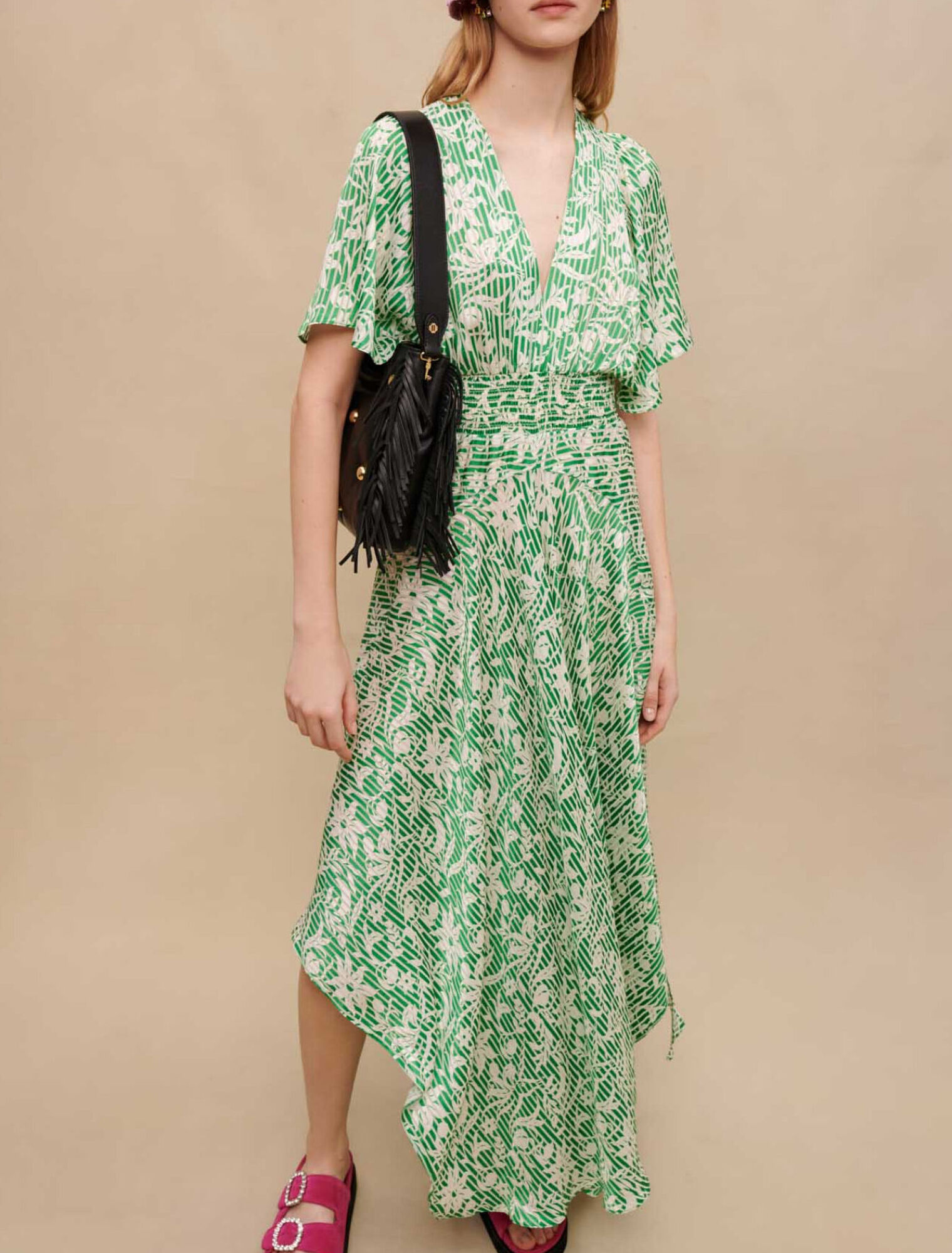Asymmetrisches, langes Kleid