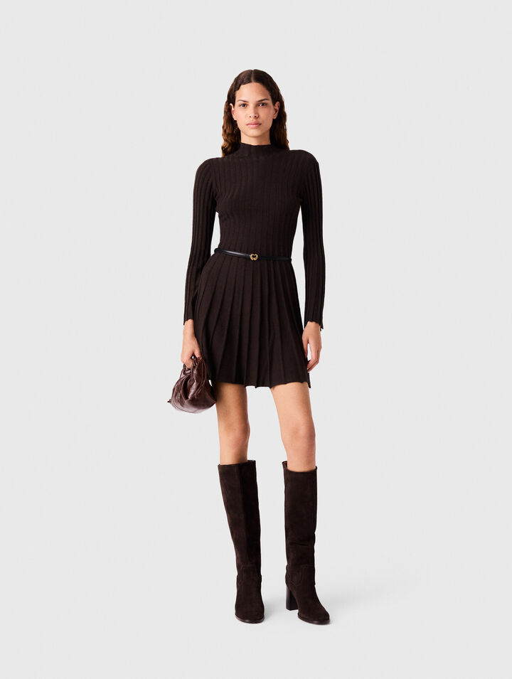 Kurzes Skaterkleid mit Stehkragen