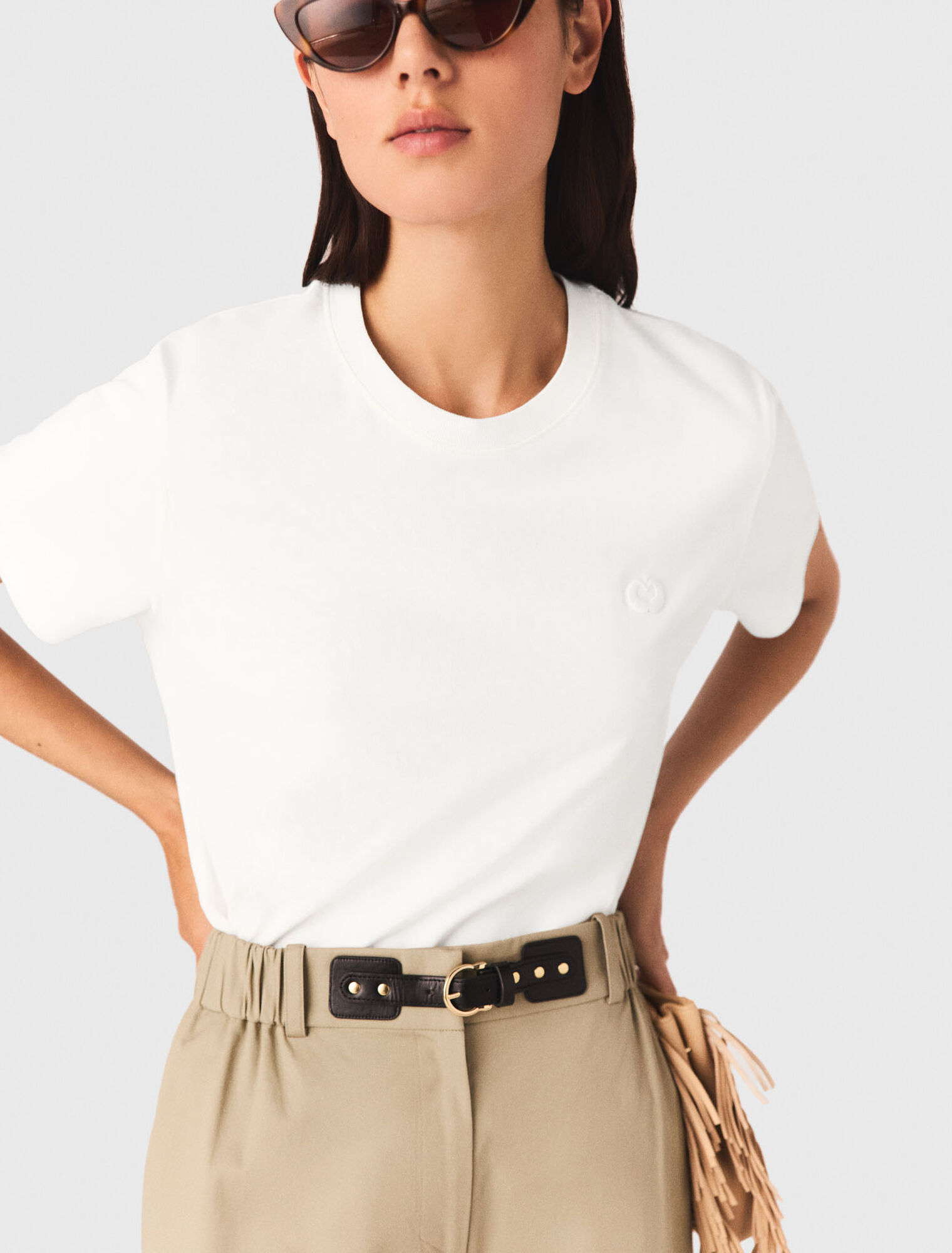 T-Shirt mit kleiner Logostickerei