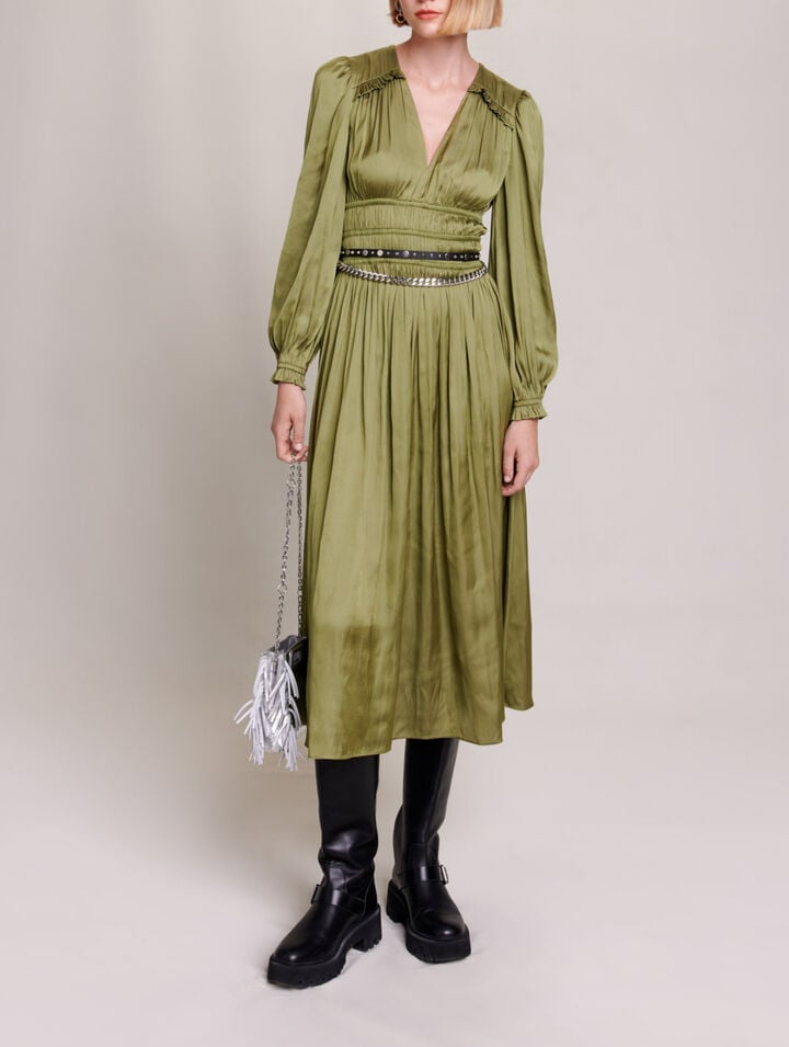 Halblanges Satin-Kleid mit Rüschen