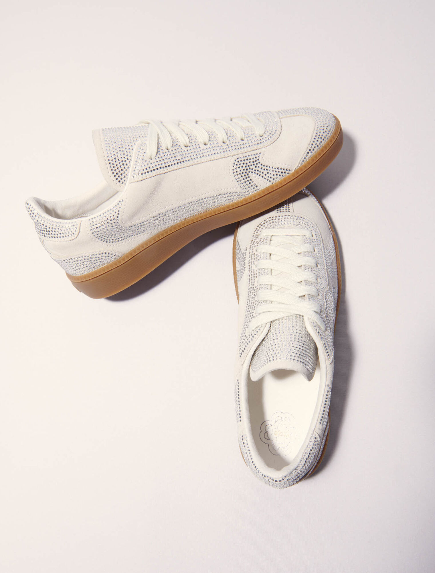 Lässige Turnschuhe mit Strass