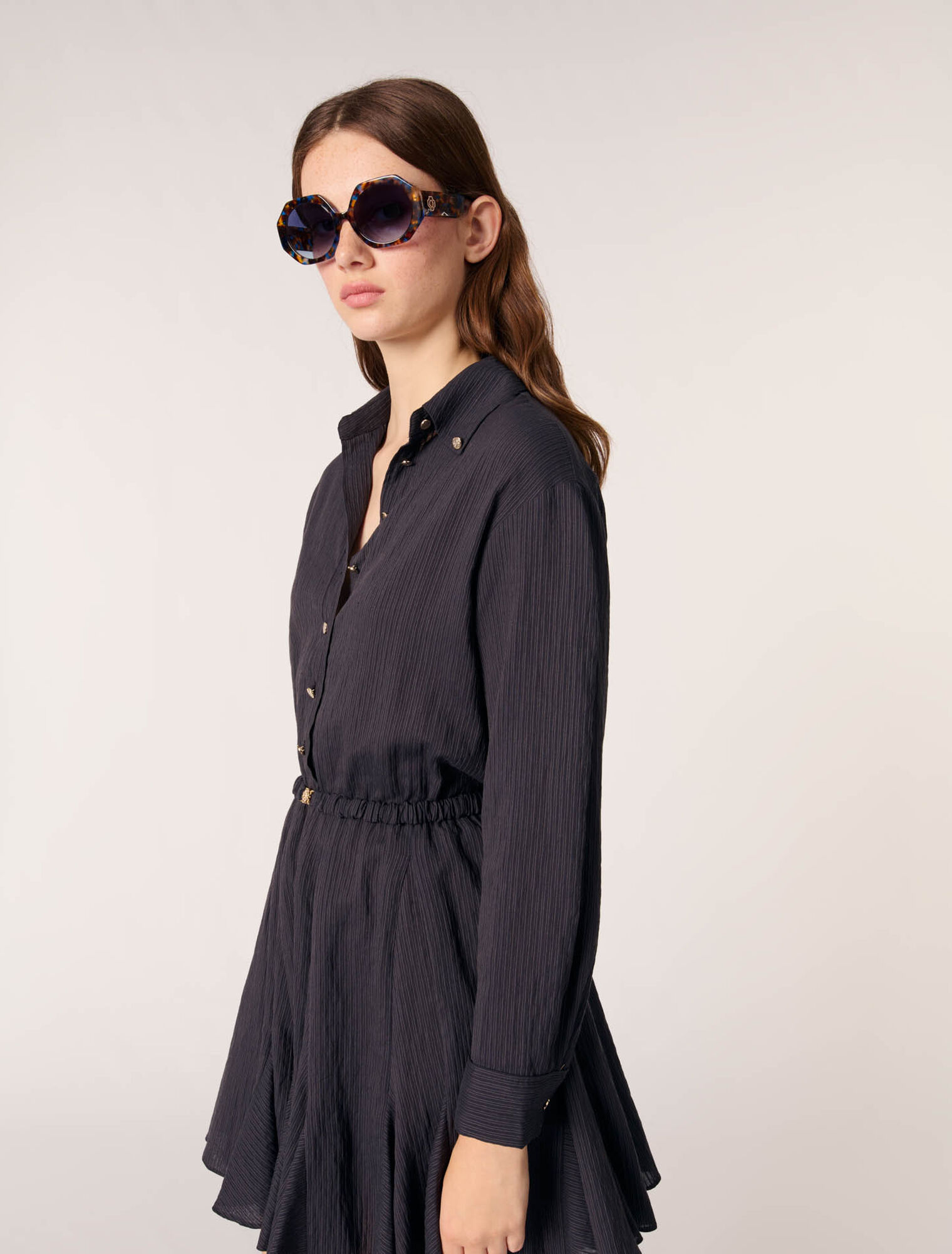 Kurzes Crêpe-Kleid