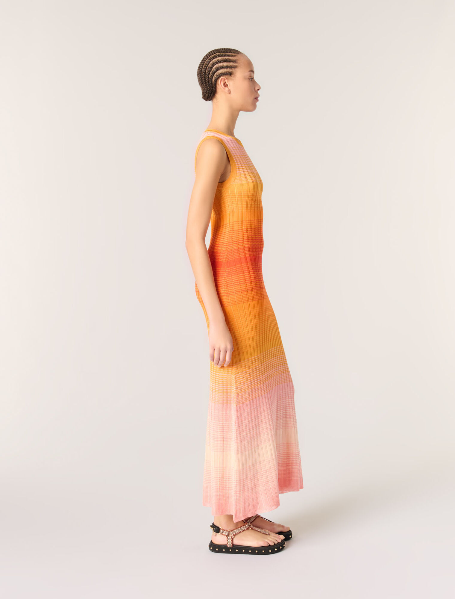 Langes Strickkleid mit Batik-Muster