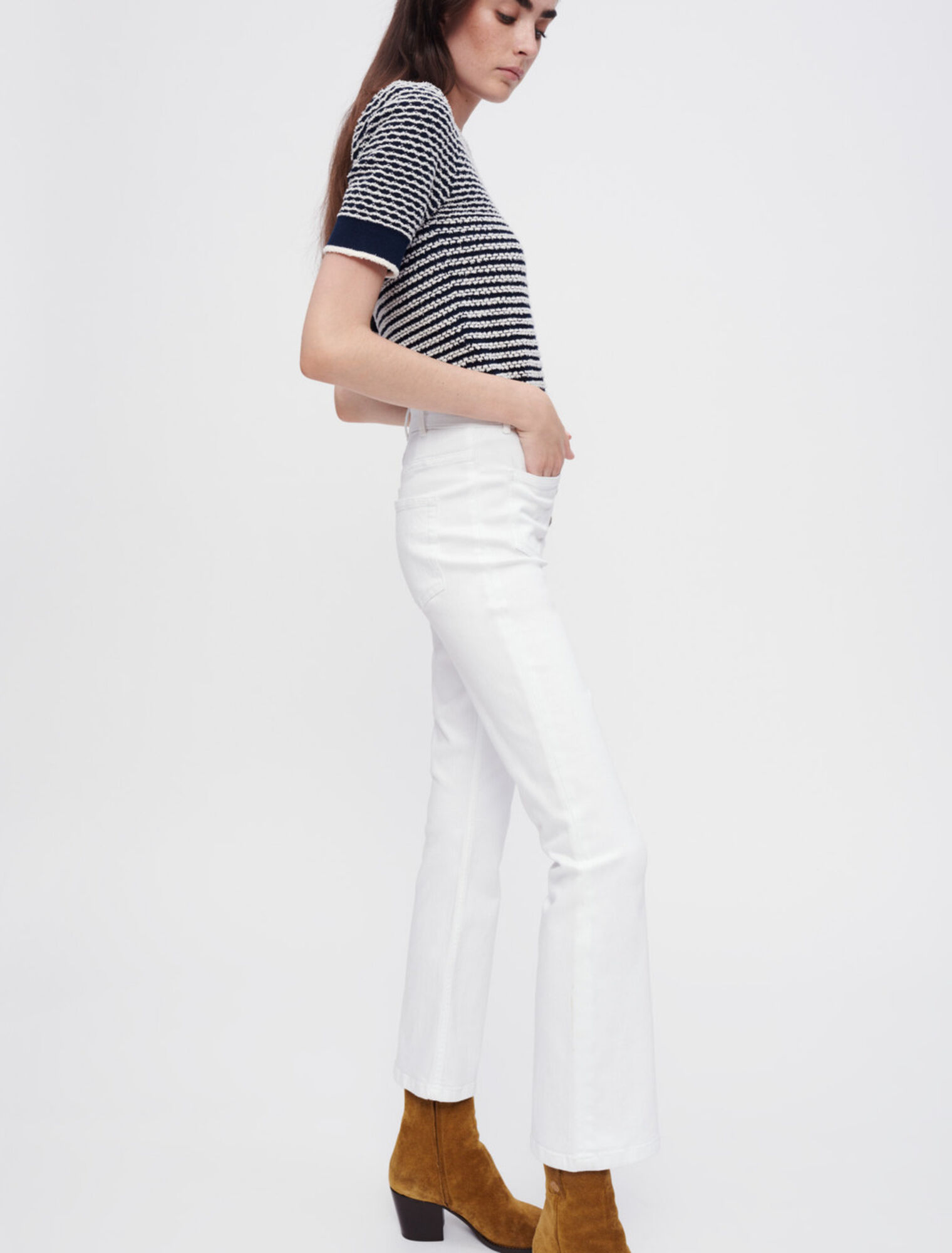Ausgestellte Jeans mit Taschen