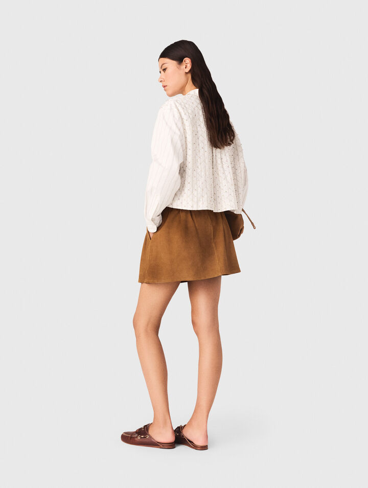 Kurzes Hemd mit Perlenstickerei