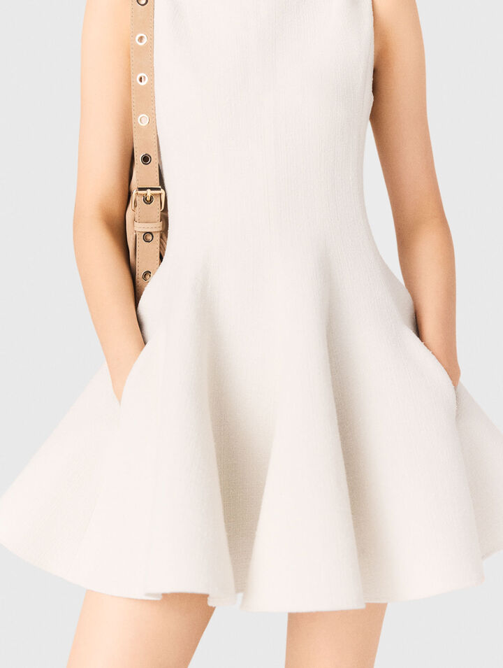 Kurzes ausgestelltes Tweedkleid