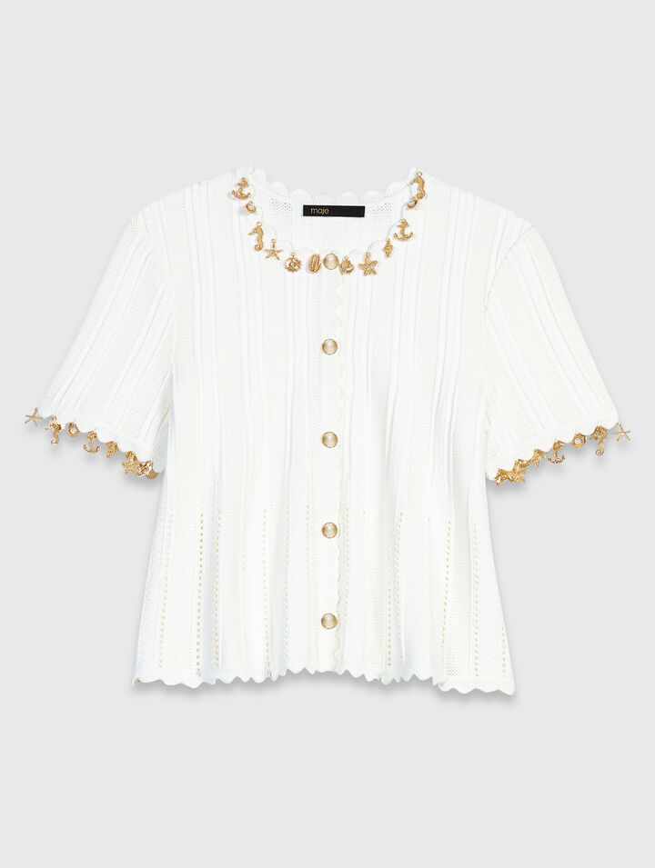 Cardigan mit Goldschmuck